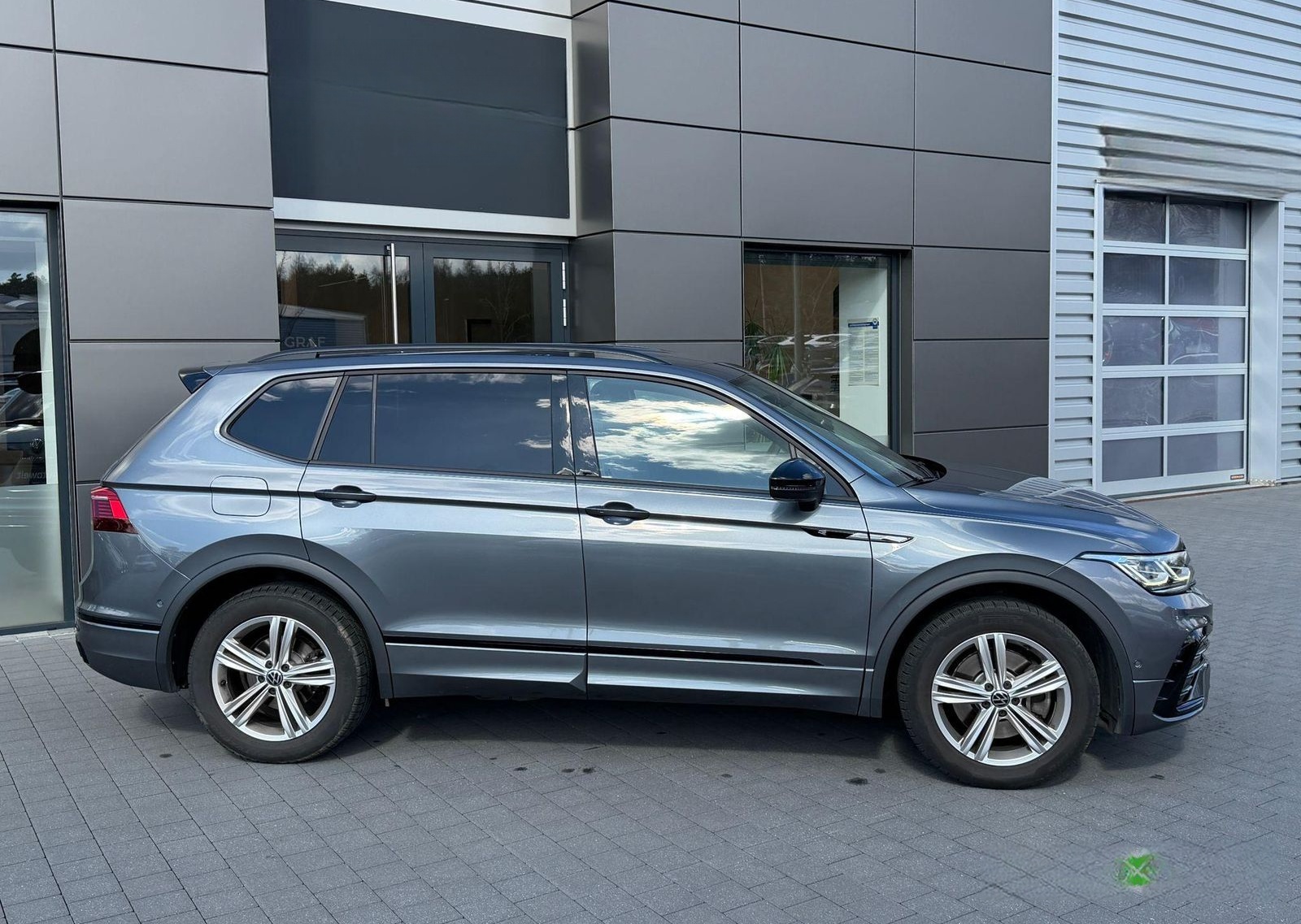 Volkswagen Tiguan Allspace 2.0 TDI 4M.R-Line/NAVI/7 SITZE/L foto 2