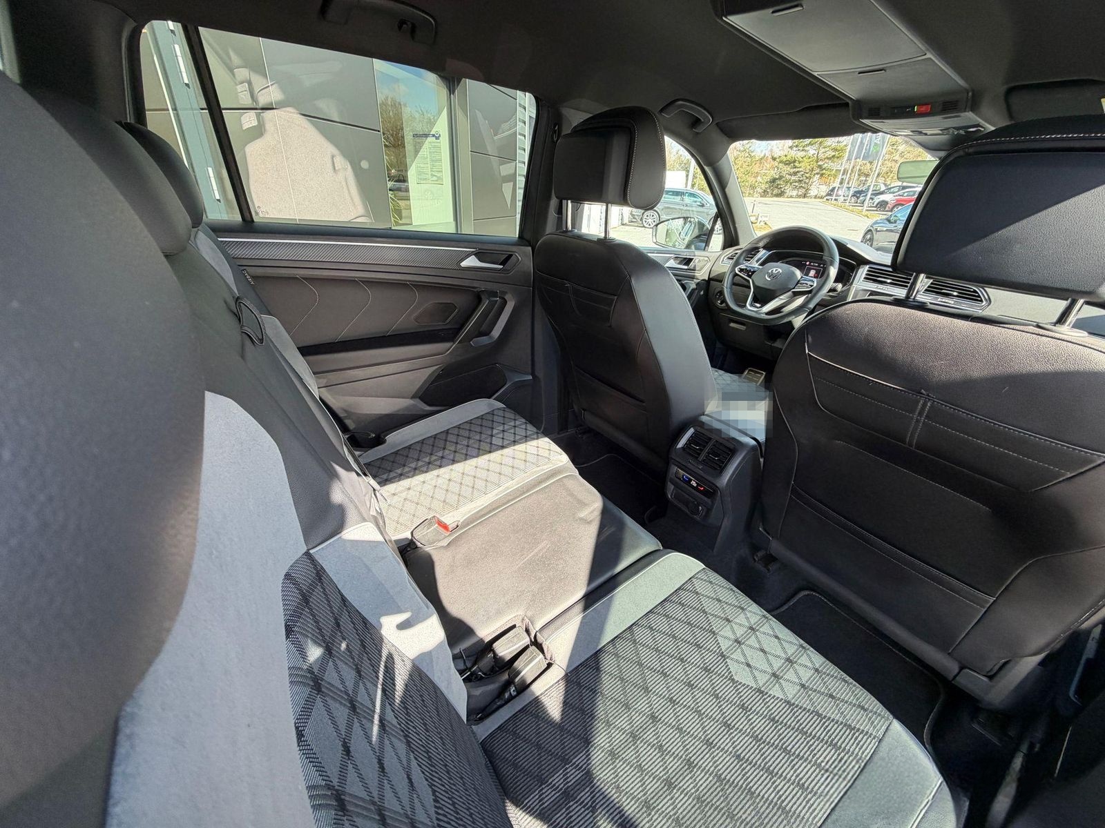 Volkswagen Tiguan Allspace 2.0 TDI 4M.R-Line/NAVI/7 SITZE/L foto 15