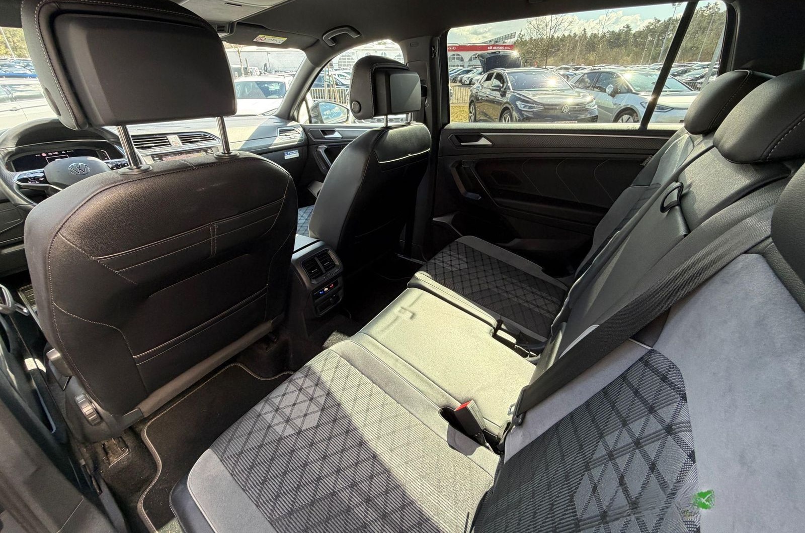 Volkswagen Tiguan Allspace 2.0 TDI 4M.R-Line/NAVI/7 SITZE/L foto 16