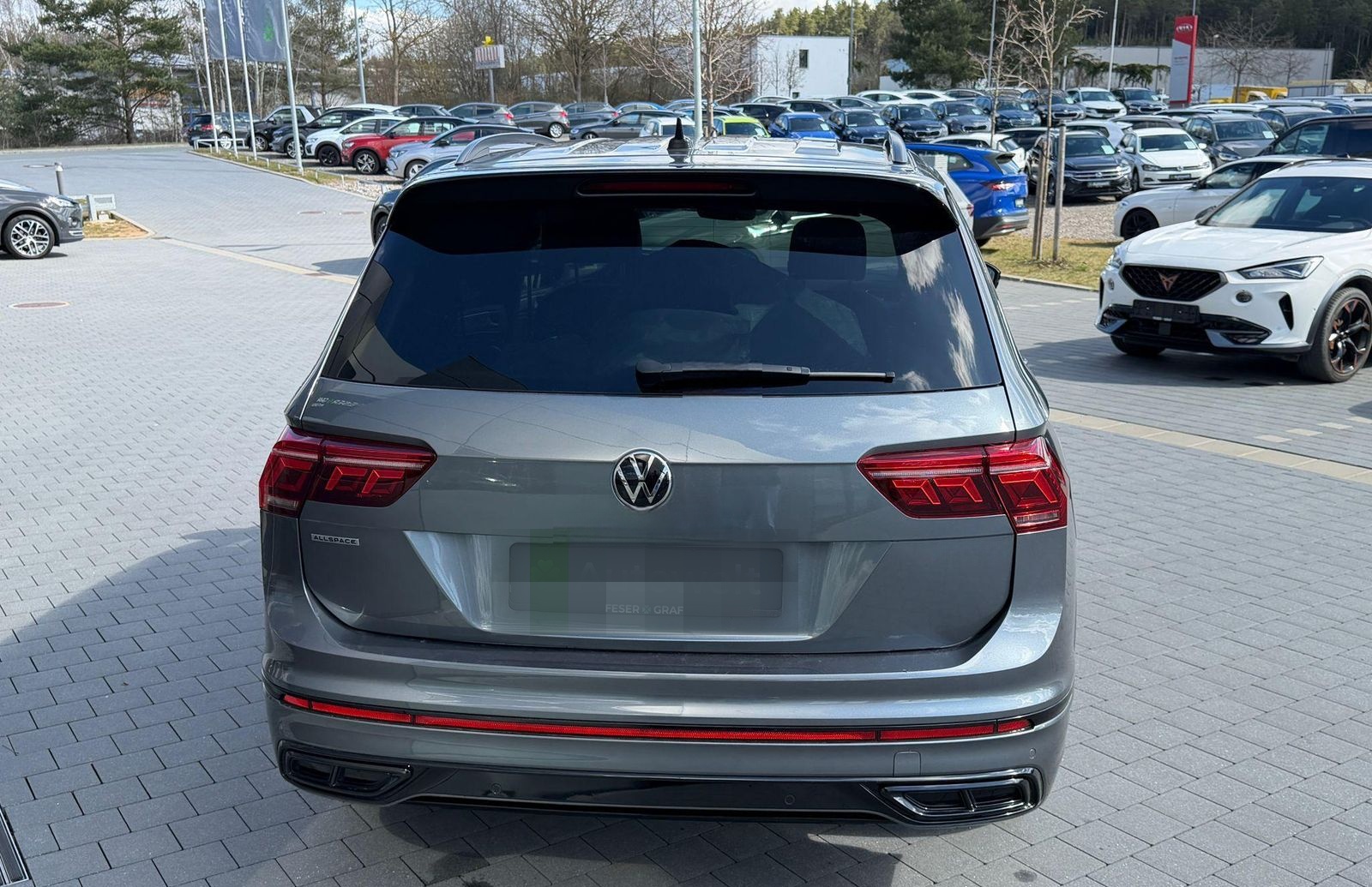 Volkswagen Tiguan Allspace 2.0 TDI 4M.R-Line/NAVI/7 SITZE/L foto 4