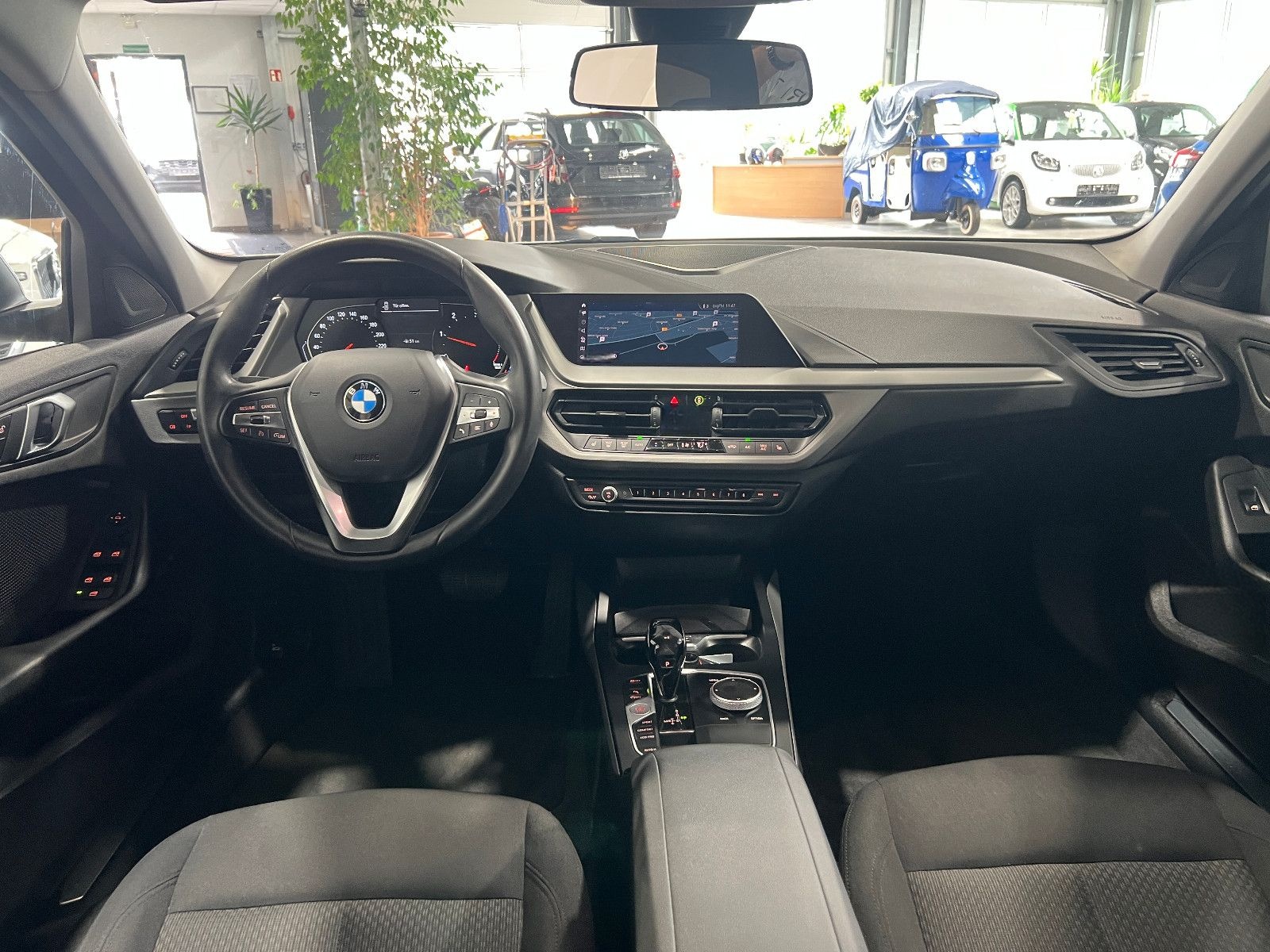 BMW 116d Lim. Automatik **Navi*AHK*SHZ*PDC** foto 11