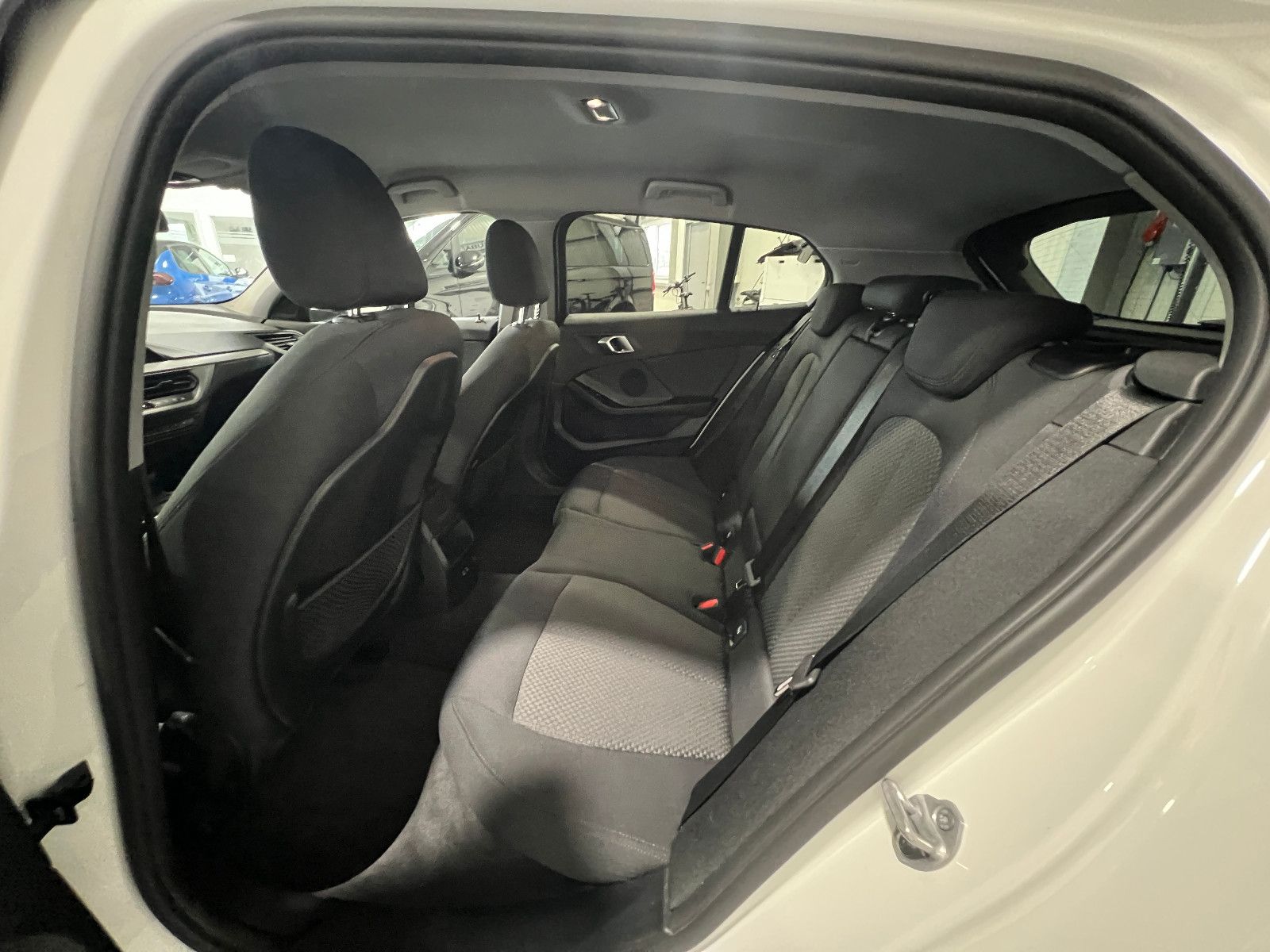 BMW 116d Lim. Automatik **Navi*AHK*SHZ*PDC** foto 14