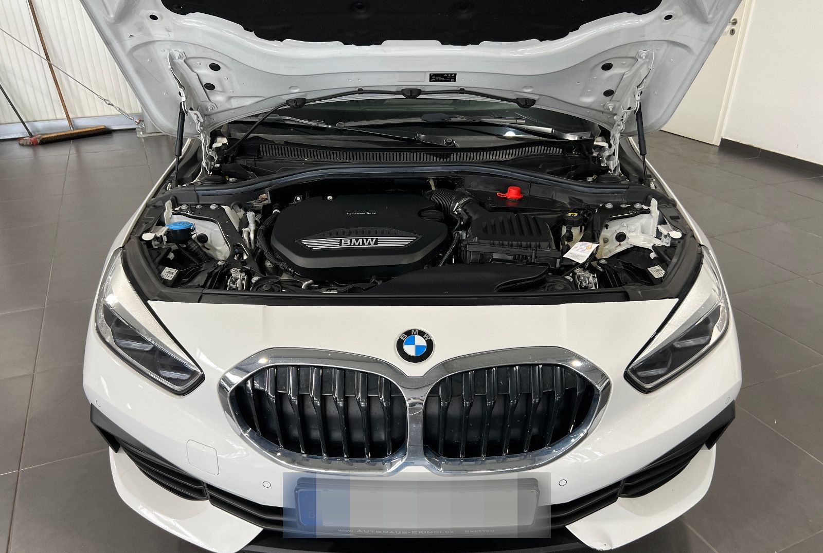 BMW 116d Lim. Automatik **Navi*AHK*SHZ*PDC** foto 18