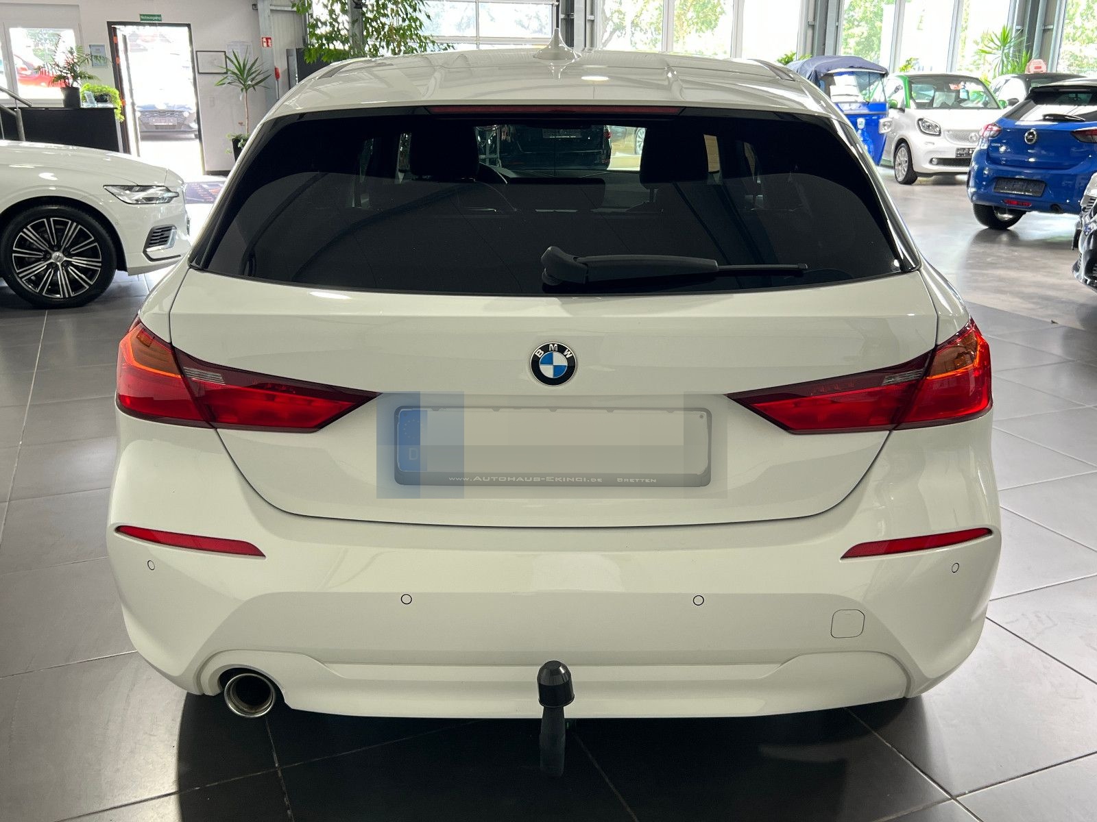 BMW 116d Lim. Automatik **Navi*AHK*SHZ*PDC** foto 4