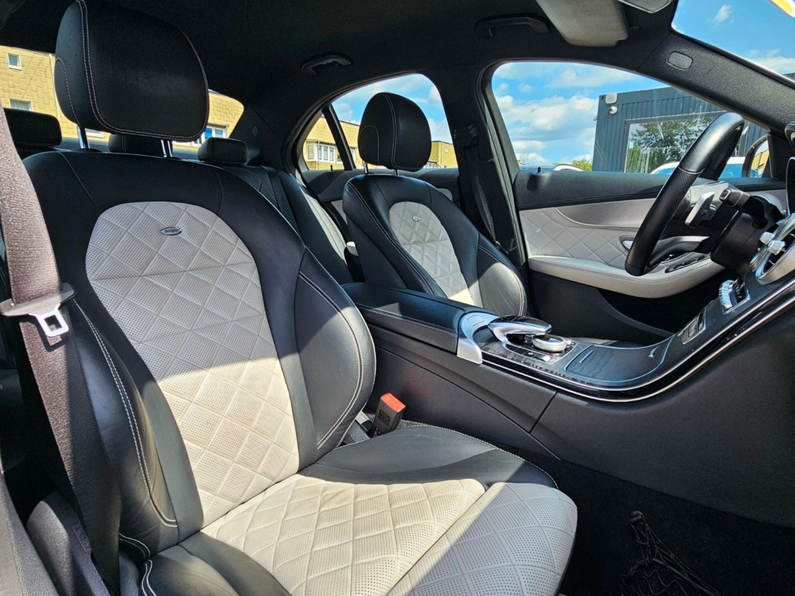 Mercedes-Benz C 400 4Matic Edition 1*LED*Keyless*Designo Innen foto 18