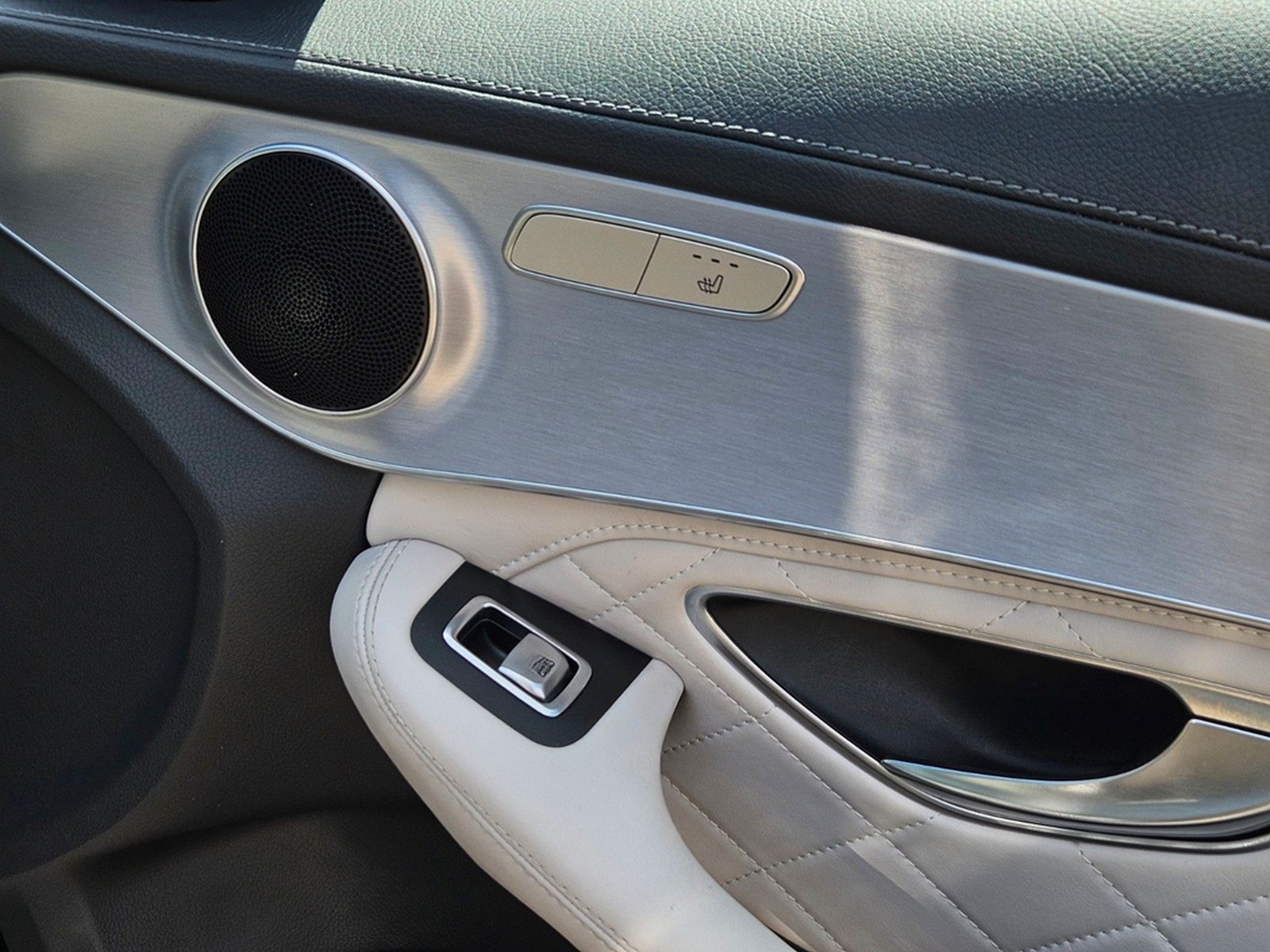Mercedes-Benz C 400 4Matic Edition 1*LED*Keyless*Designo Innen foto 29