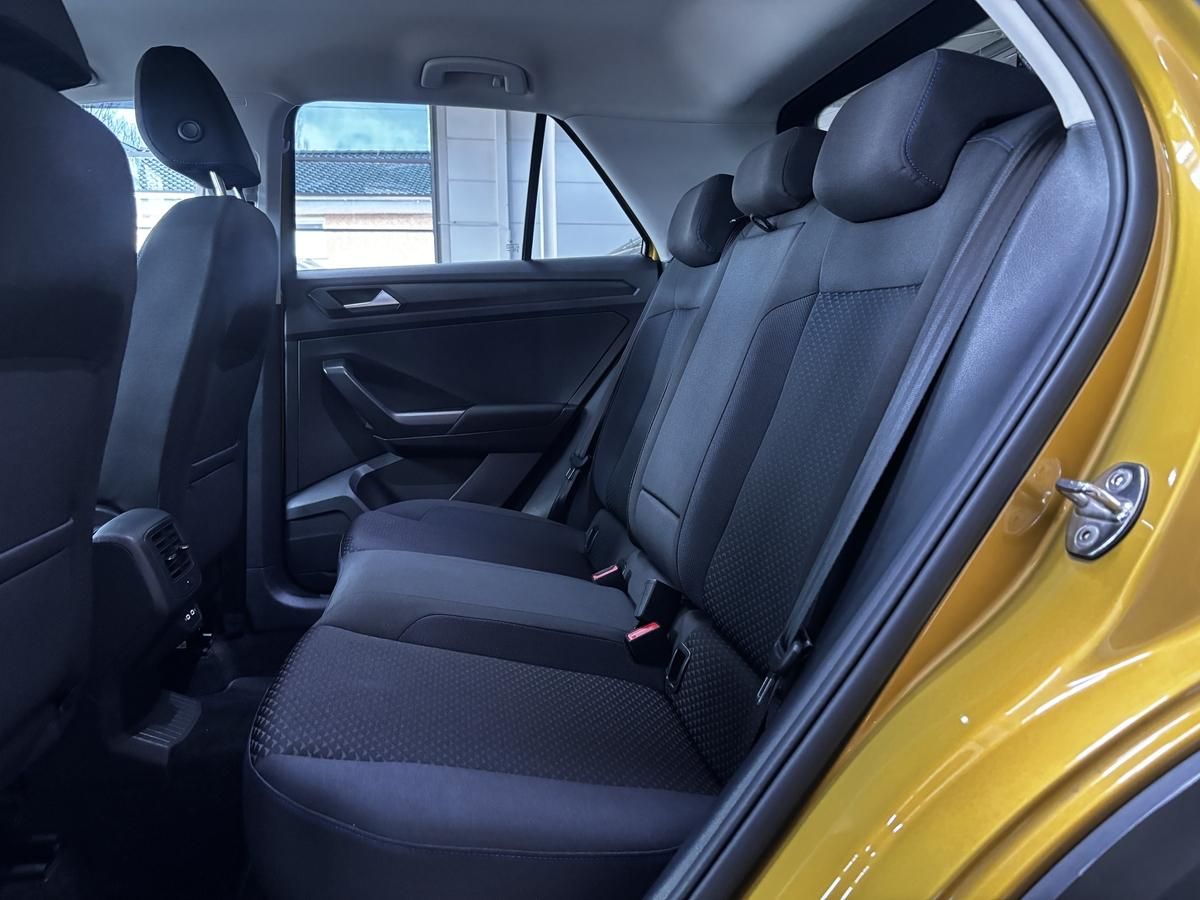 Volkswagen T-Roc 1.5 TSI ACT United ACC Navi CarPlay PDC  foto 11