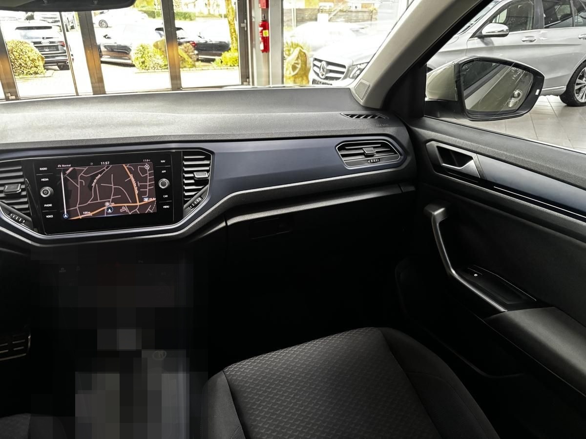 Volkswagen T-Roc 1.5 TSI ACT United ACC Navi CarPlay PDC  foto 13