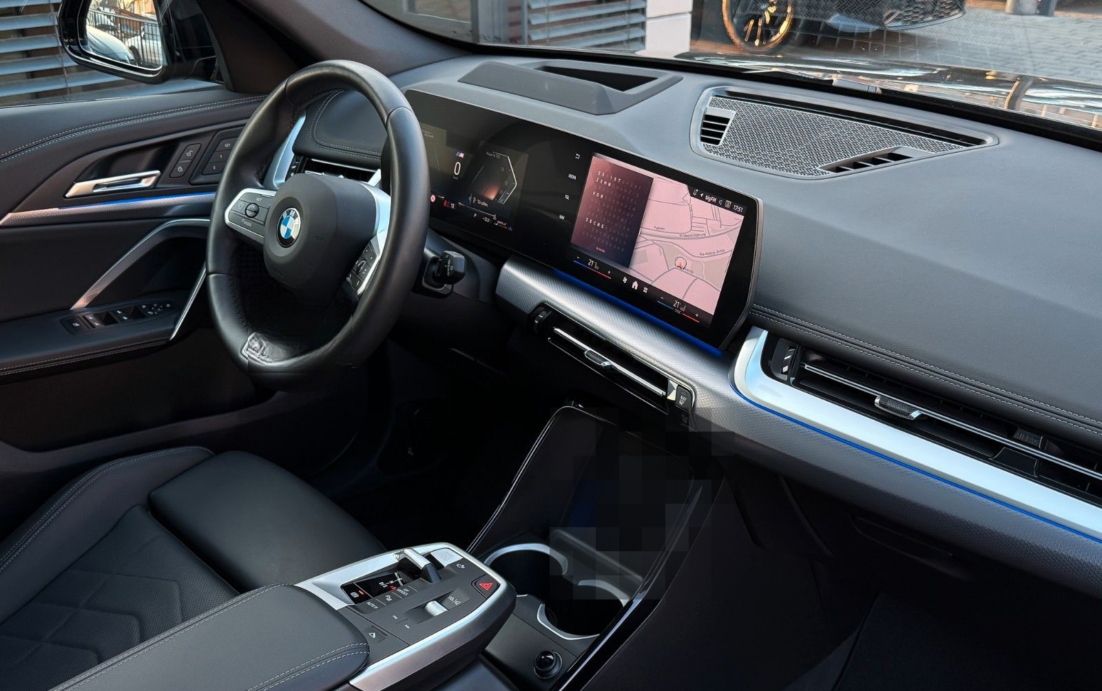 BMW X1 20 d xD M Sport AHK 20" hifi Pano HuD memory foto 10