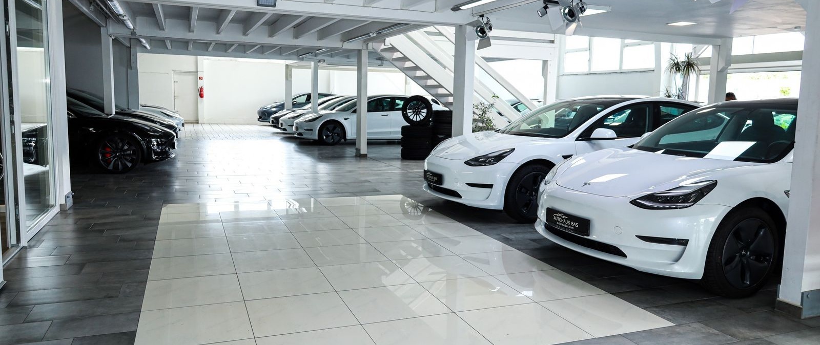 Tesla Model 3 Standard Range+ * Mwst ausweisbar foto 23