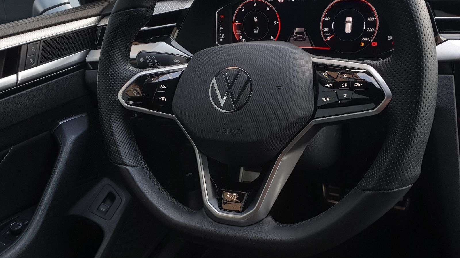 Volkswagen Arteon 2.0 TDI DSG 3 x R-Line Pano/Leder/ACC/360 foto 12