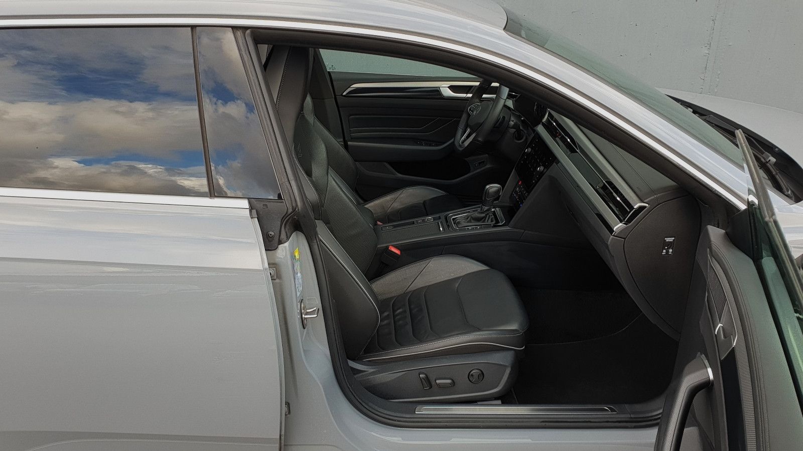 Volkswagen Arteon 2.0 TDI DSG 3 x R-Line Pano/Leder/ACC/360 foto 7