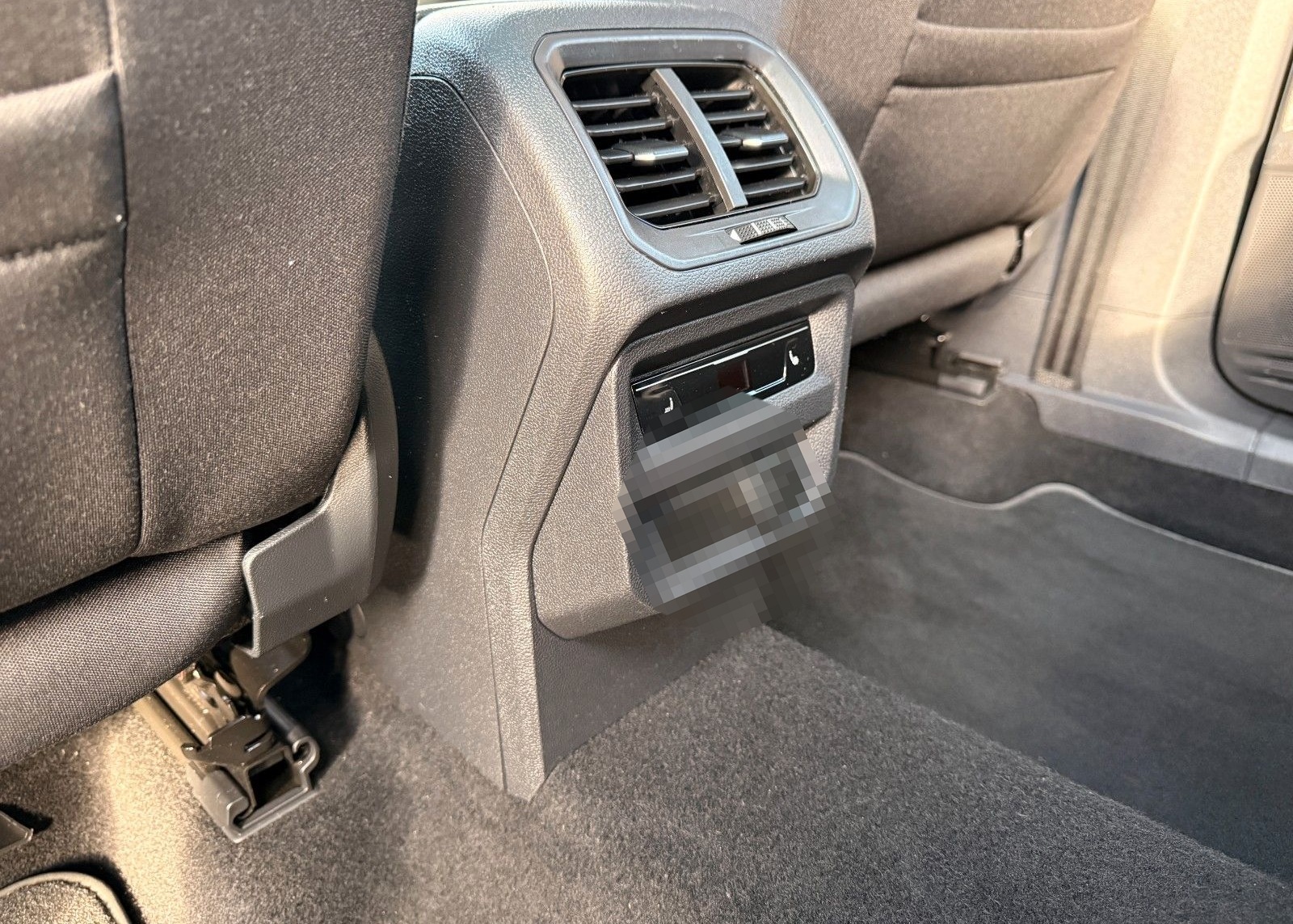 Volkswagen Tiguan 2.0 TDI Allspace Life | Panorama | AHK foto 16