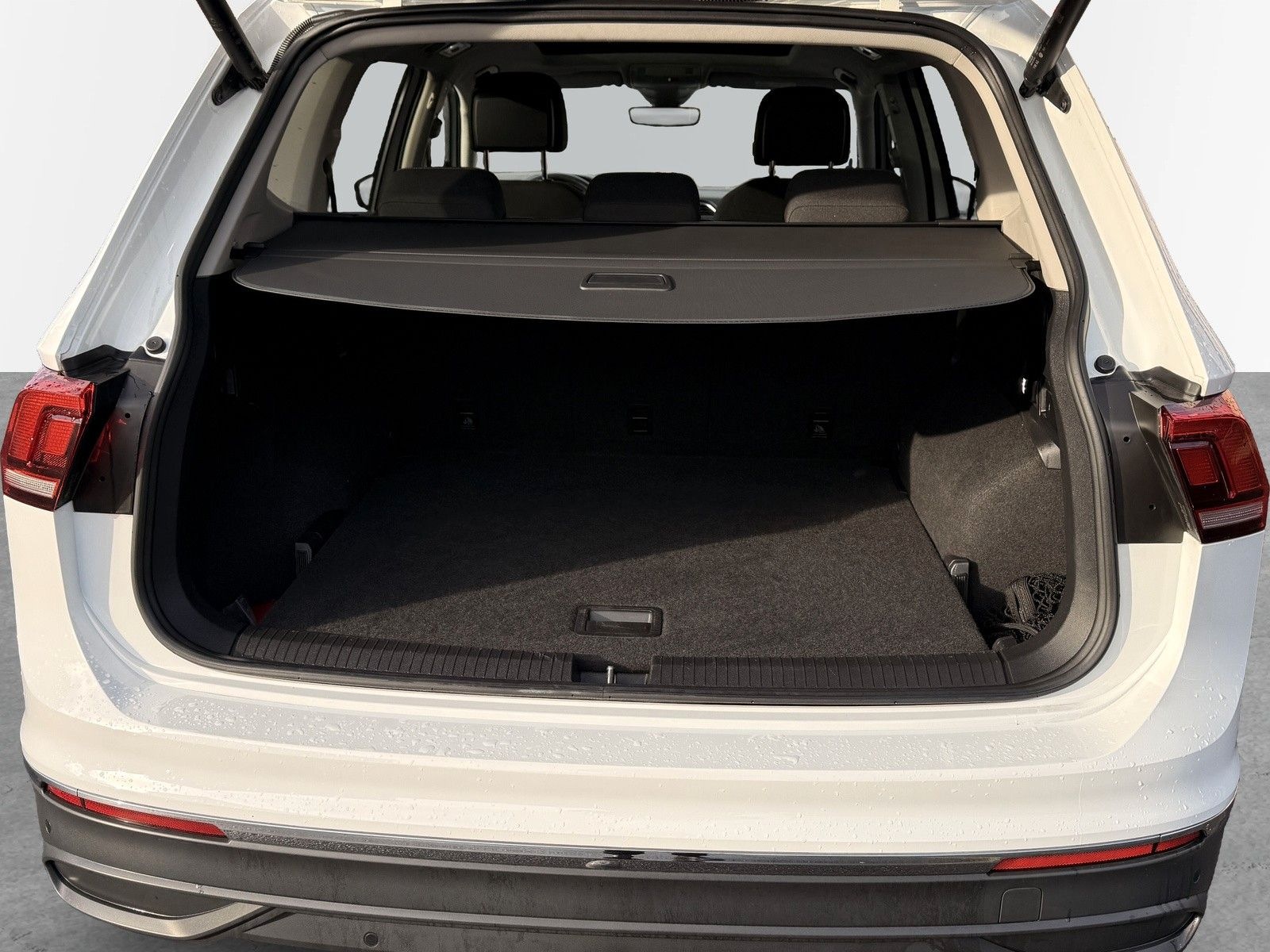 Volkswagen Tiguan 2.0 TDI Allspace Life | Panorama | AHK foto 18