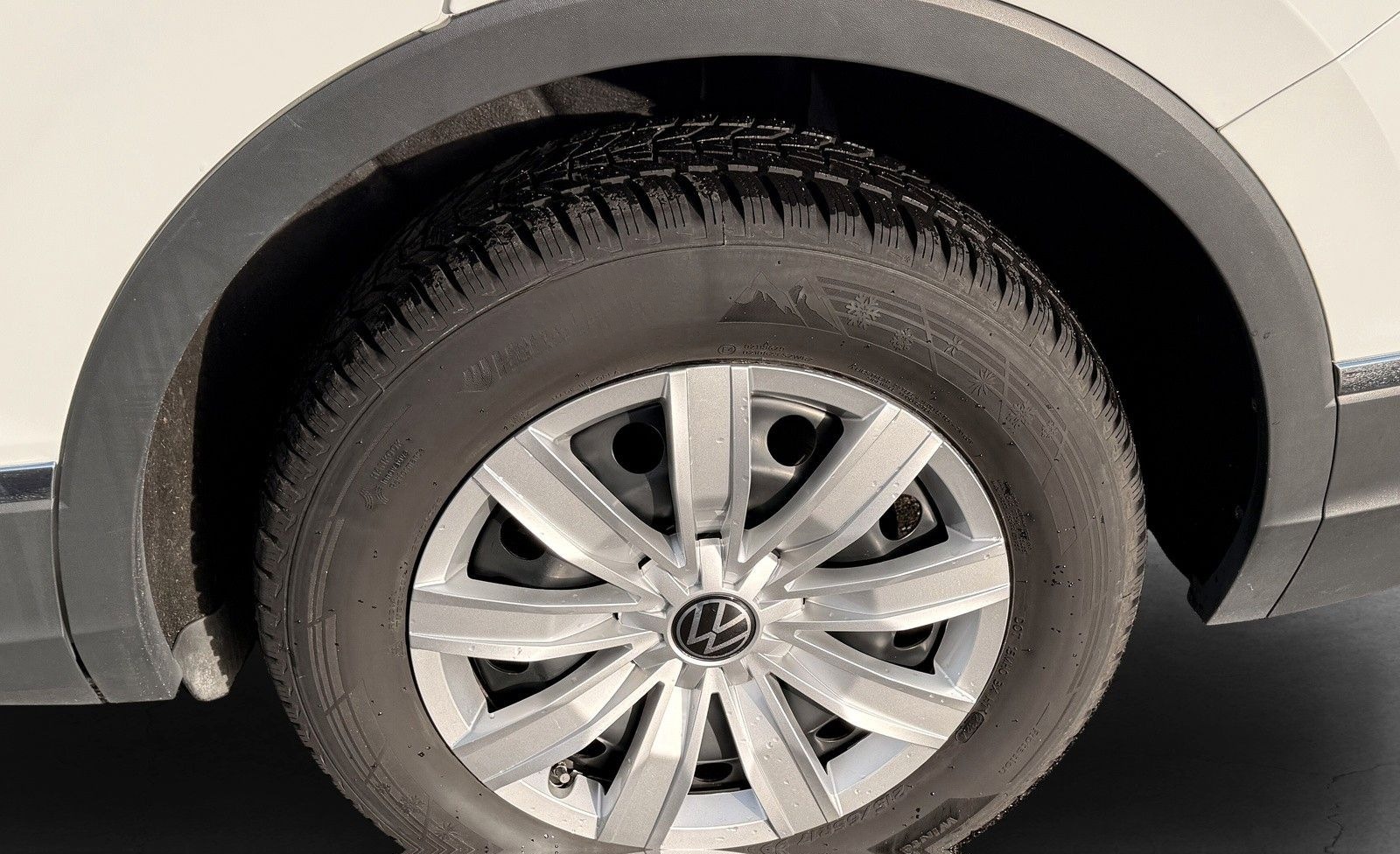 Volkswagen Tiguan 2.0 TDI Allspace Life | Panorama | AHK foto 20