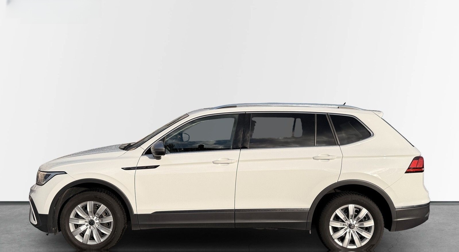 Volkswagen Tiguan 2.0 TDI Allspace Life | Panorama | AHK foto 3