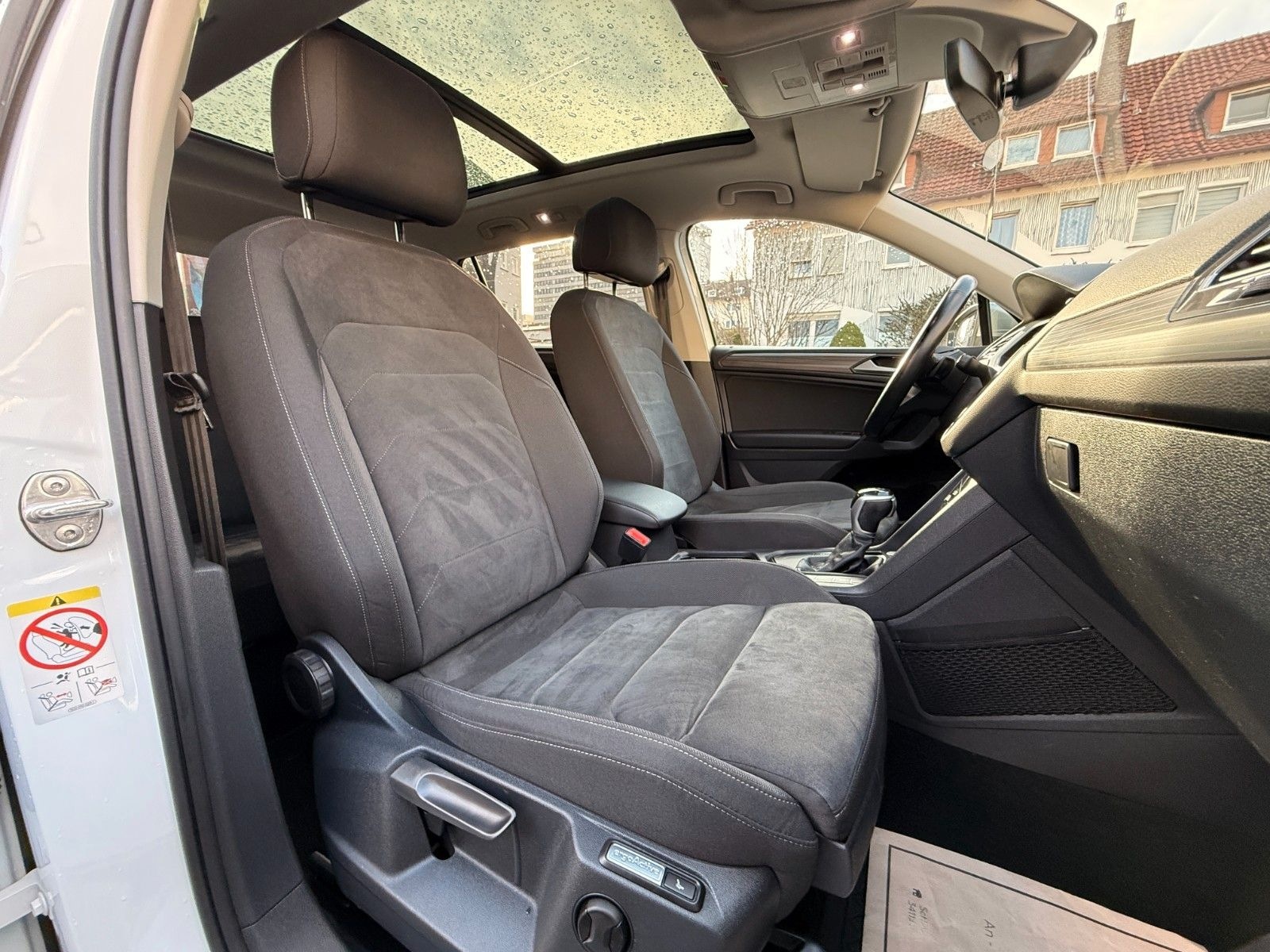 Volkswagen Tiguan 2.0 TDI Allspace Life | Panorama | AHK foto 8