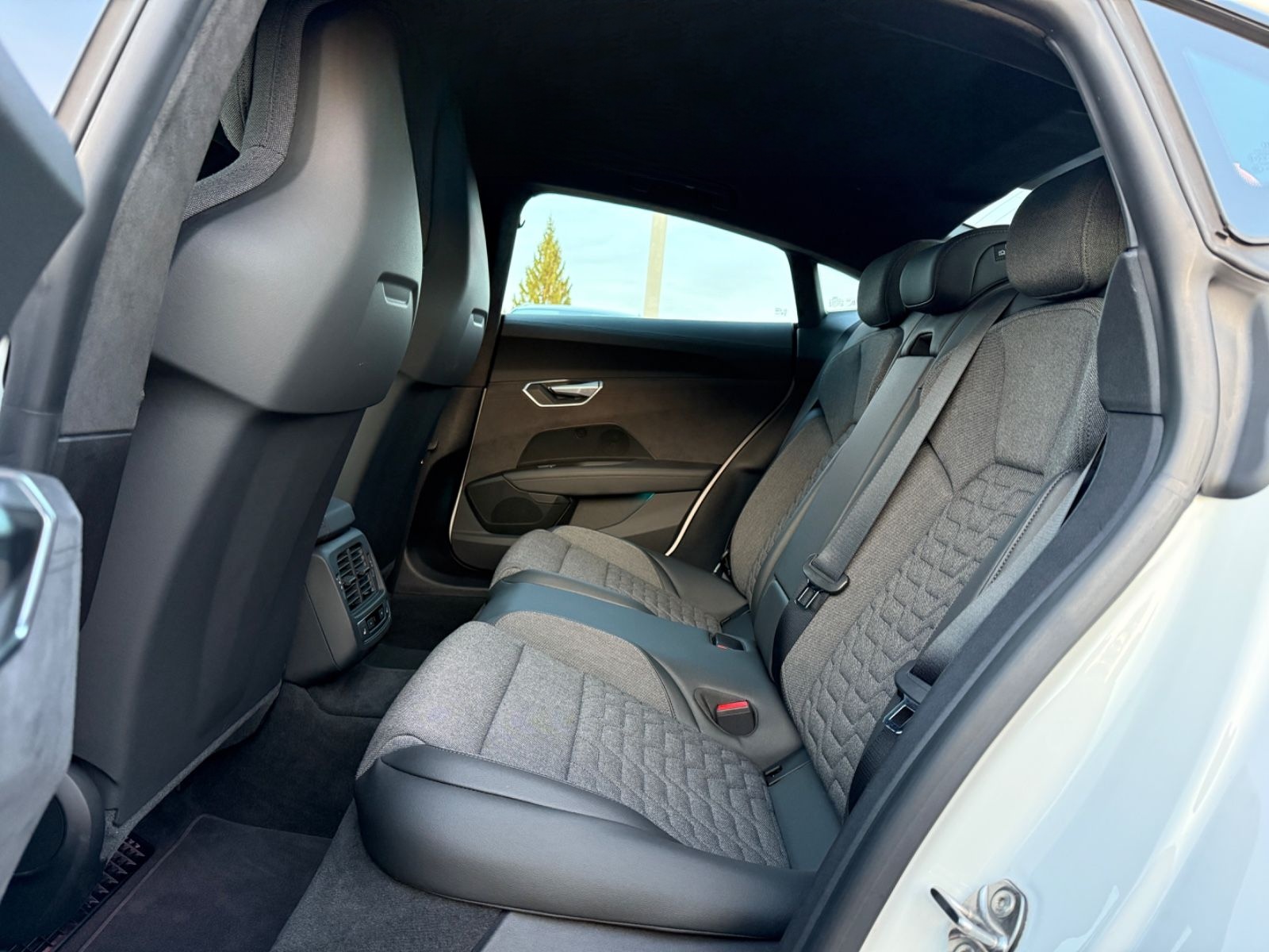 Audi e-tron GT quattro*360°-Kamera*ACC*Pano foto 14