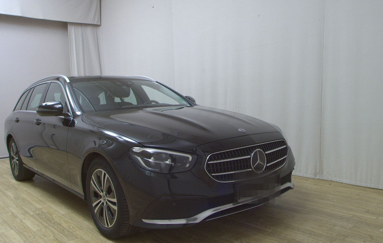Mercedes-Benz E 220 T d Avantgarde Navi Widescreen Pano RFK foto 3