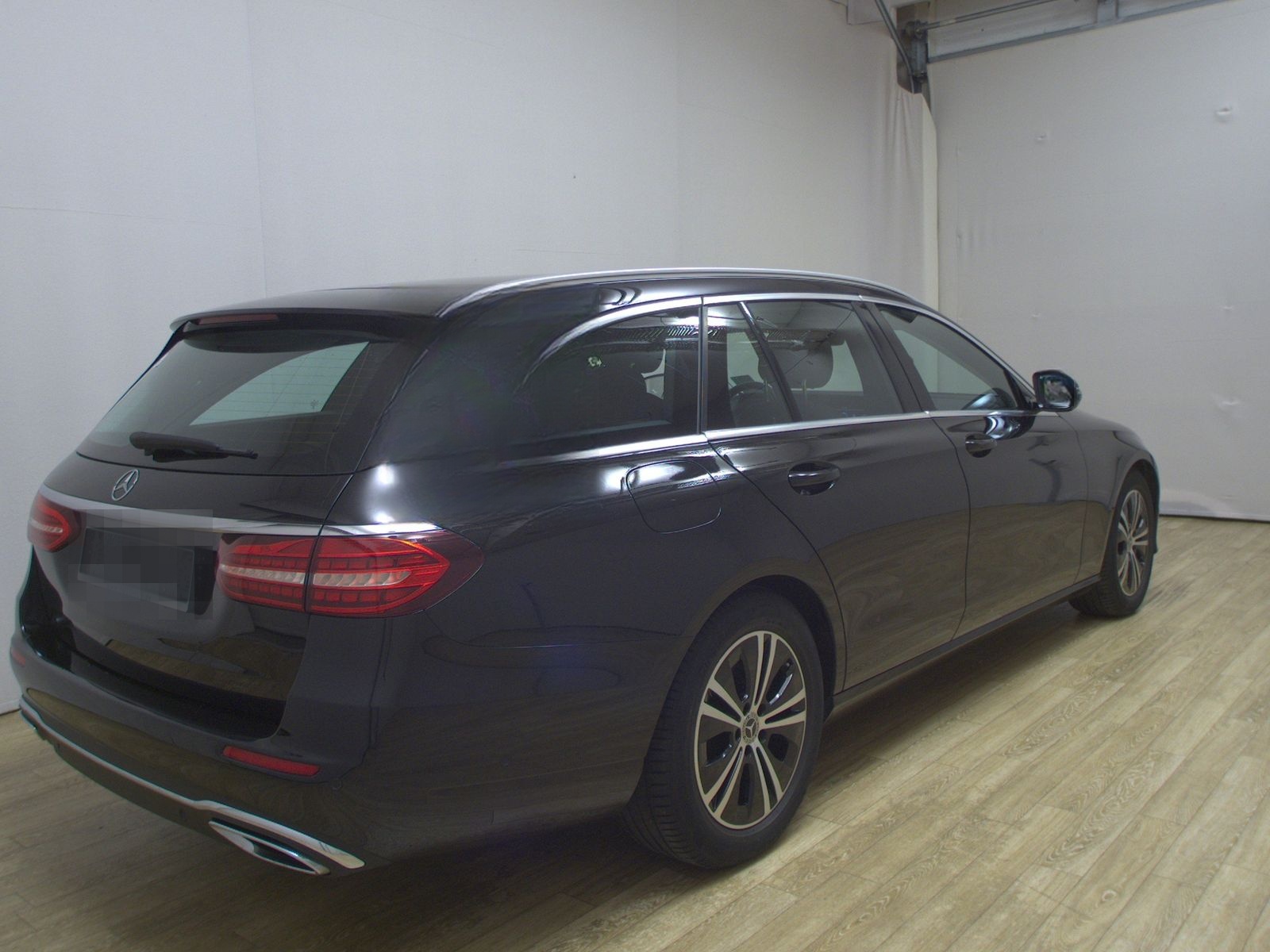 Mercedes-Benz E 220 T d Avantgarde Navi Widescreen Pano RFK foto 4