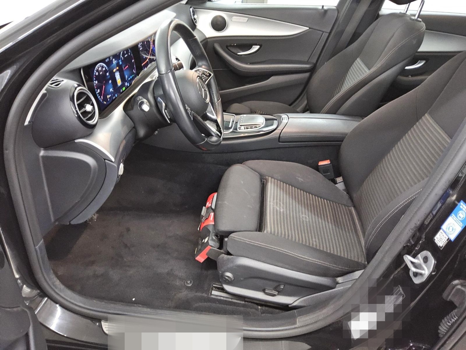 Mercedes-Benz E 220 T d Avantgarde Navi Widescreen Pano RFK foto 9