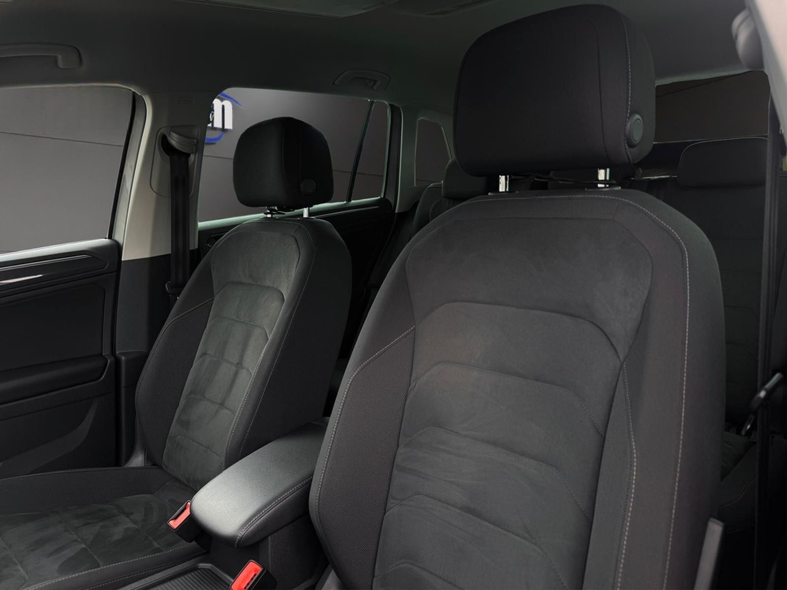 Volkswagen Tiguan 4M R-LINE°AHK°HEAD-UP°NAVI°KAMERA°4xSHZ foto 16