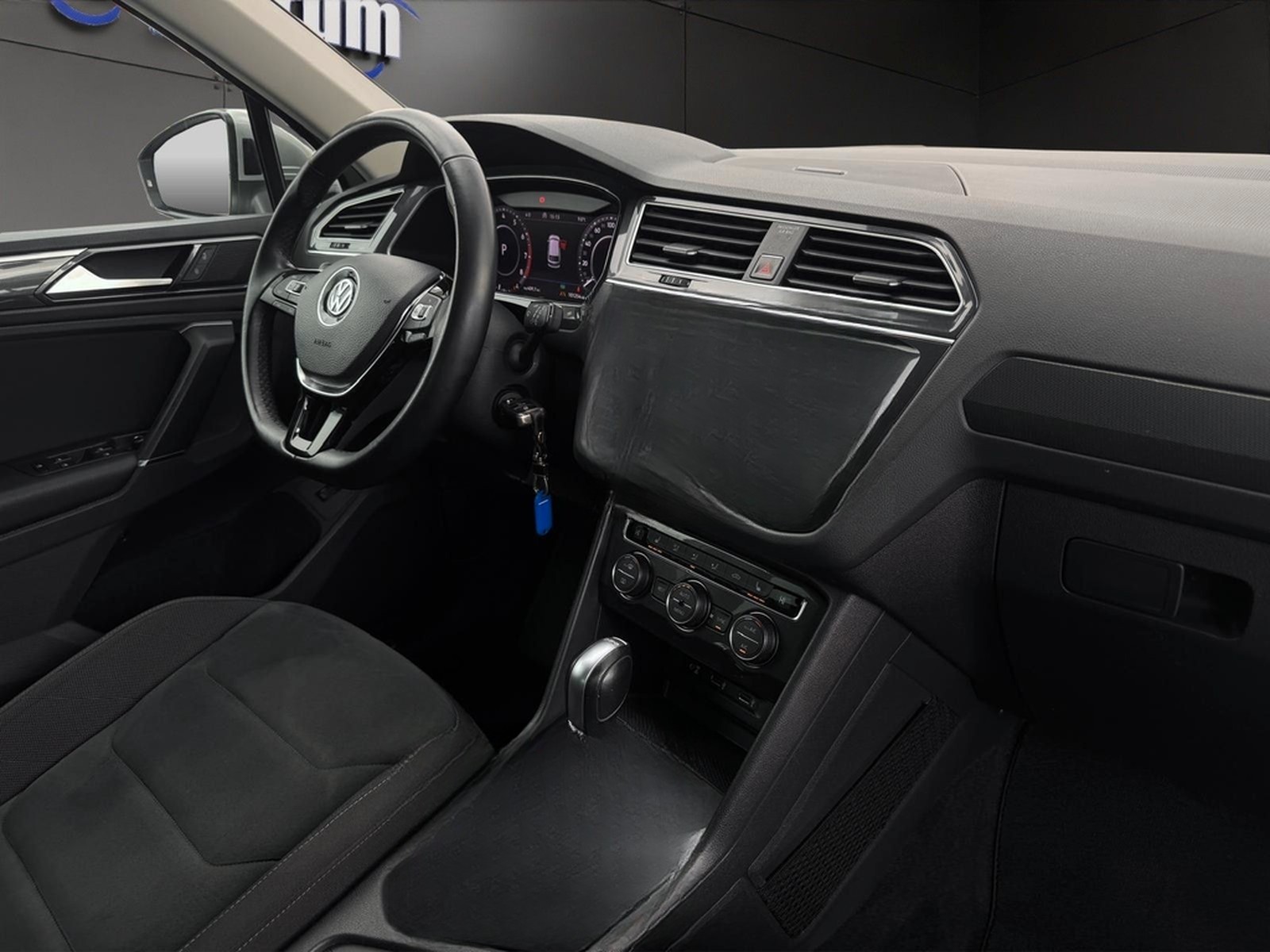 Volkswagen Tiguan 4M R-LINE°AHK°HEAD-UP°NAVI°KAMERA°4xSHZ foto 17