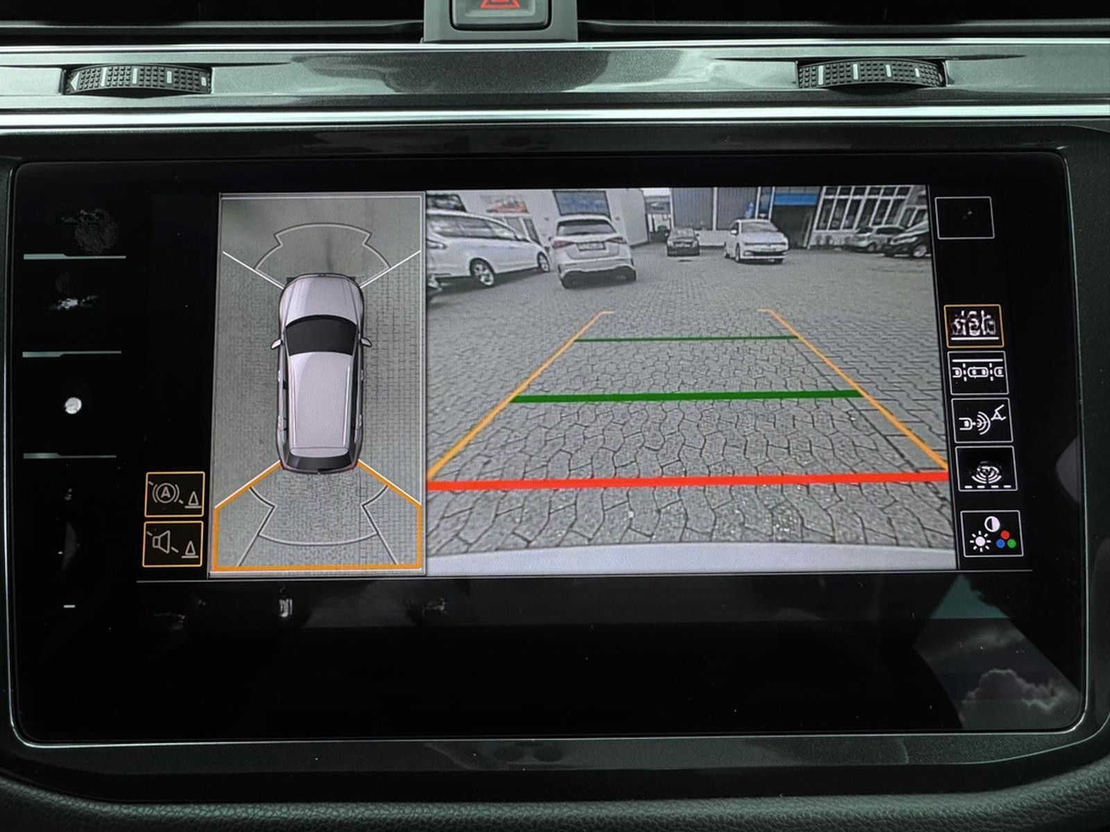 Volkswagen Tiguan 4M R-LINE°AHK°HEAD-UP°NAVI°KAMERA°4xSHZ foto 23