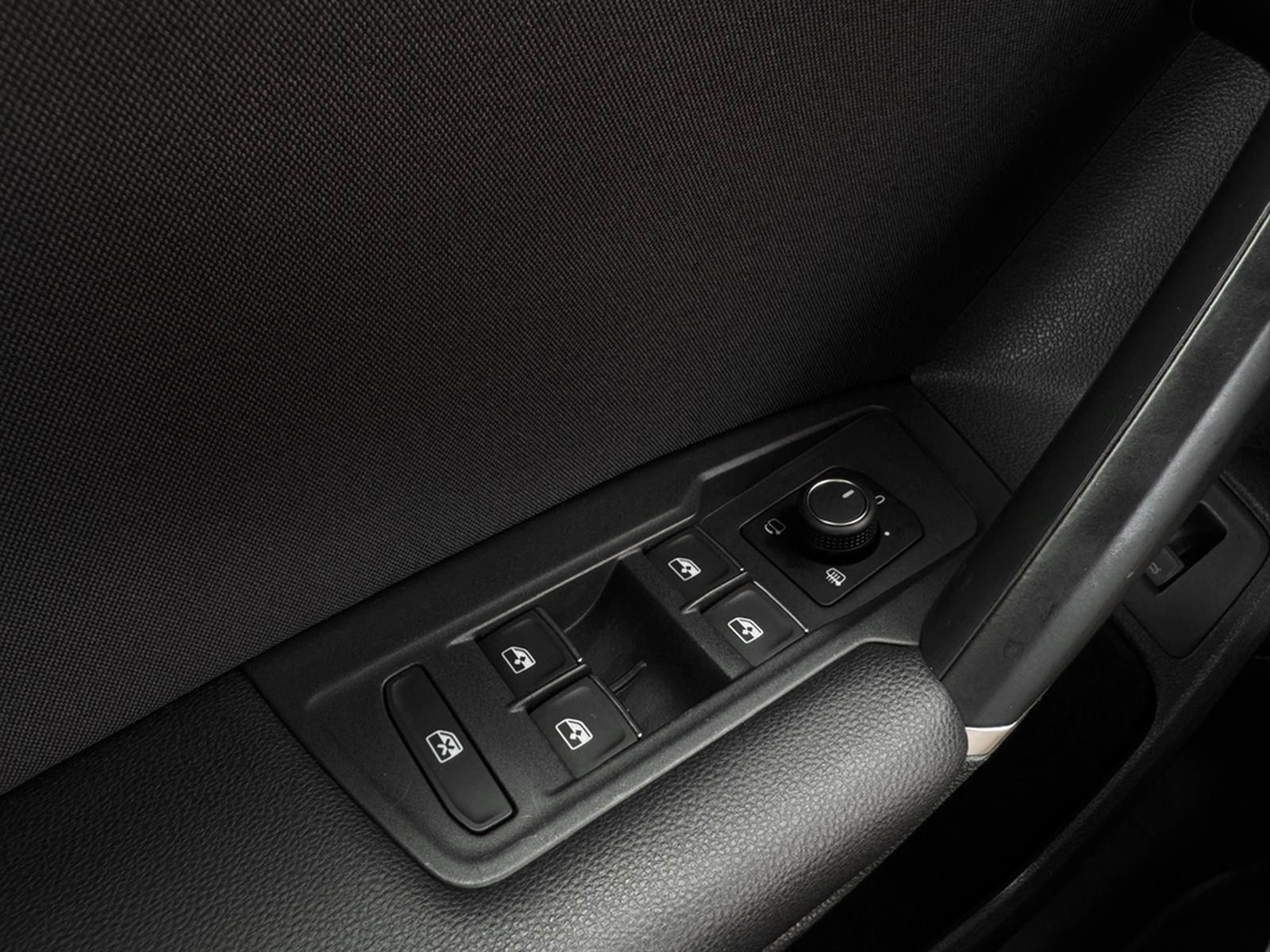 Volkswagen Tiguan 4M R-LINE°AHK°HEAD-UP°NAVI°KAMERA°4xSHZ foto 32