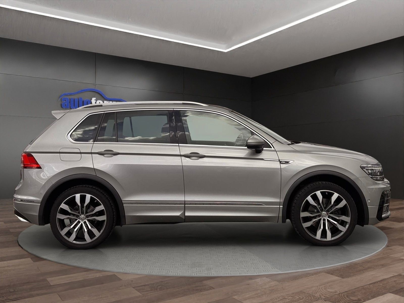 Volkswagen Tiguan 4M R-LINE°AHK°HEAD-UP°NAVI°KAMERA°4xSHZ foto 8
