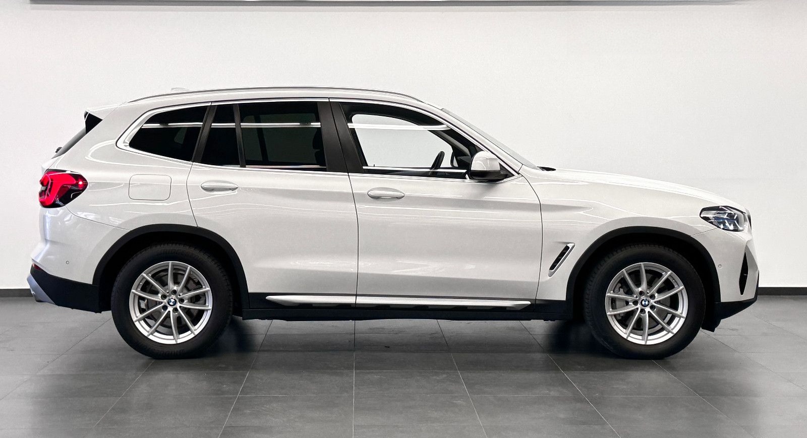 BMW X3 xDrive30d LEDER ST-HZG PANO SITZLÜFT ACC HIFI foto 7