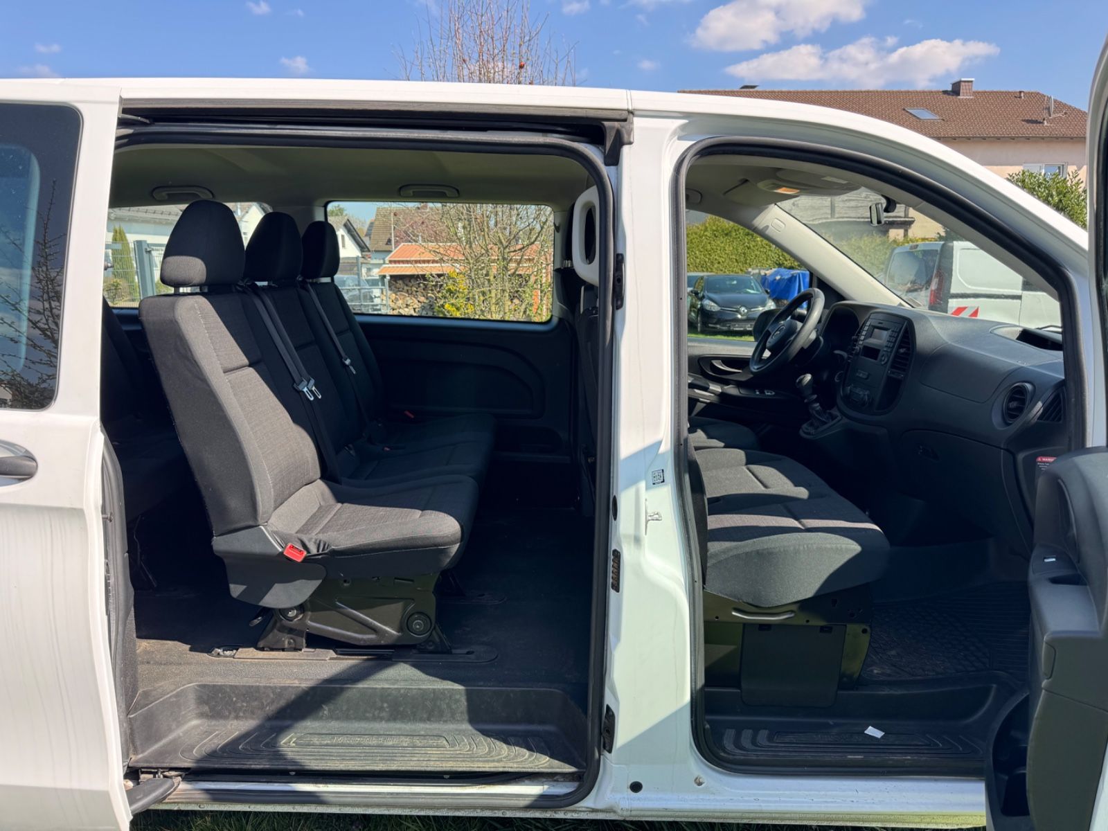 Mercedes-Benz Vito Tourer 109 CDI Pro FWD lang 9Sitzer+1Hand! foto 13