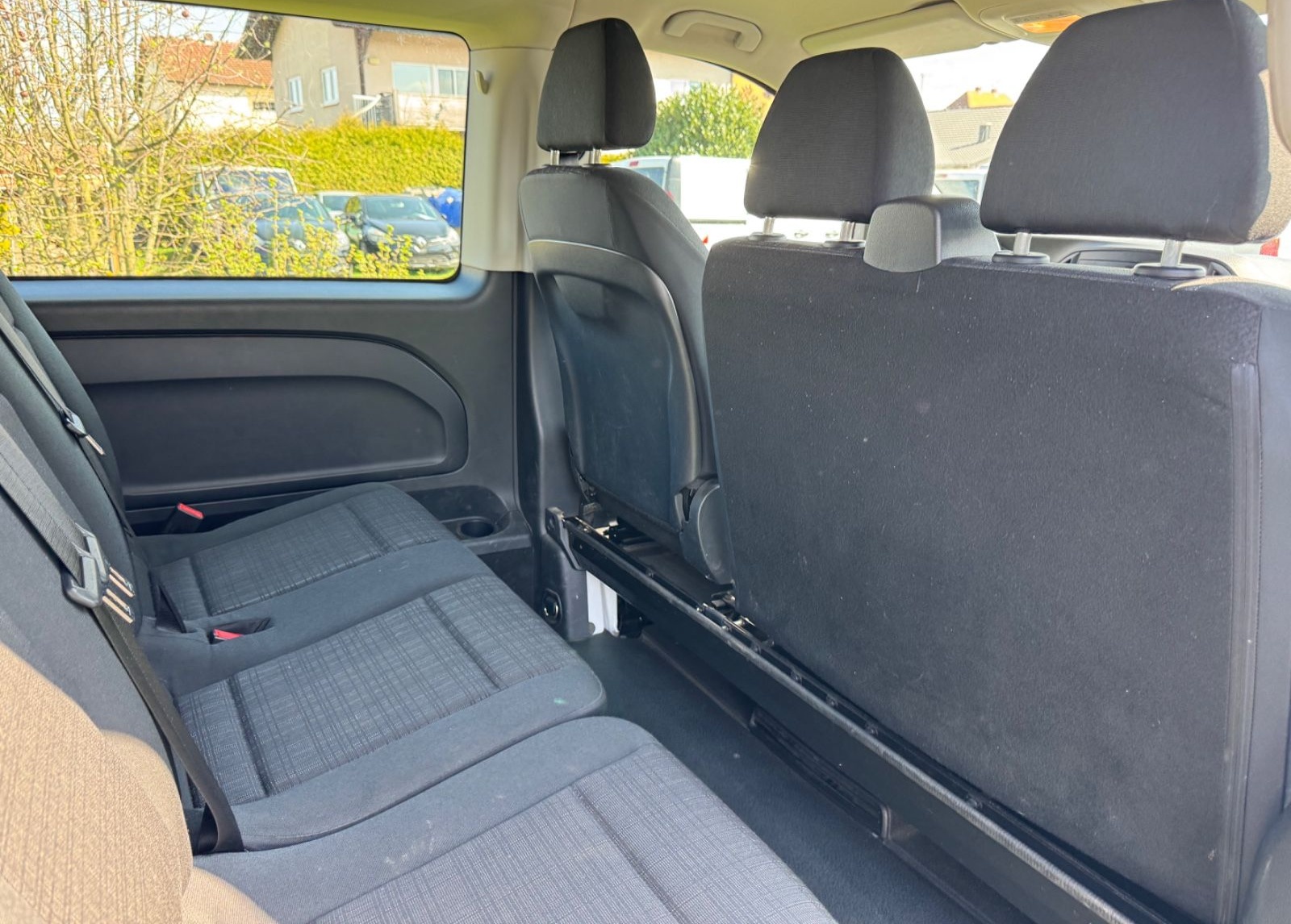 Mercedes-Benz Vito Tourer 109 CDI Pro FWD lang 9Sitzer+1Hand! foto 14