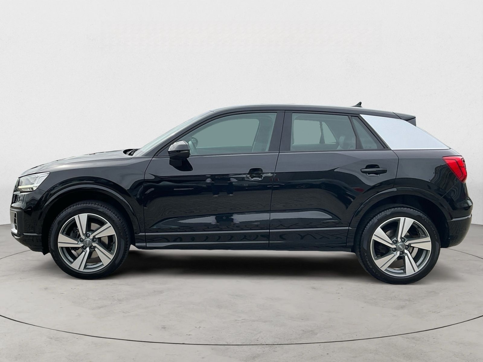 Audi Q2 sport 2.0 TFSI quattro ACC LED KEYLESS NAVI foto 2