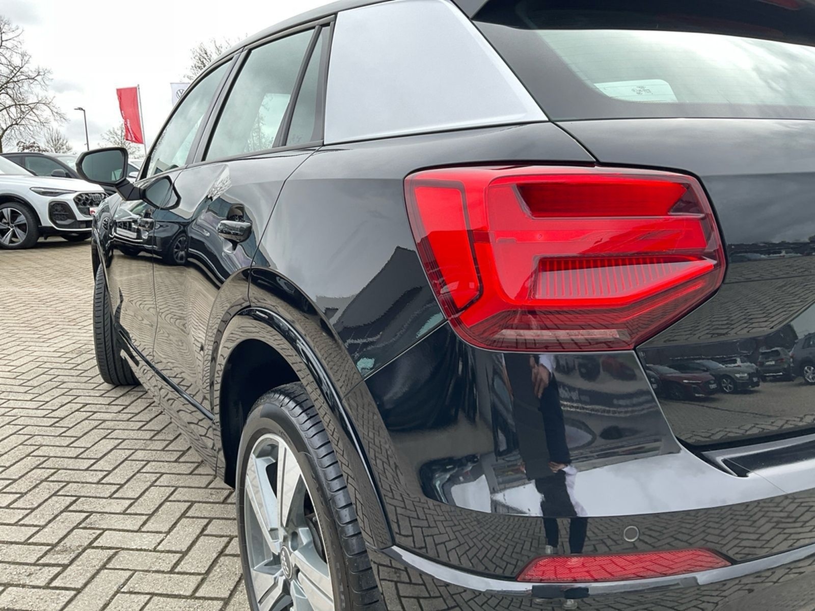Audi Q2 sport 2.0 TFSI quattro ACC LED KEYLESS NAVI foto 33