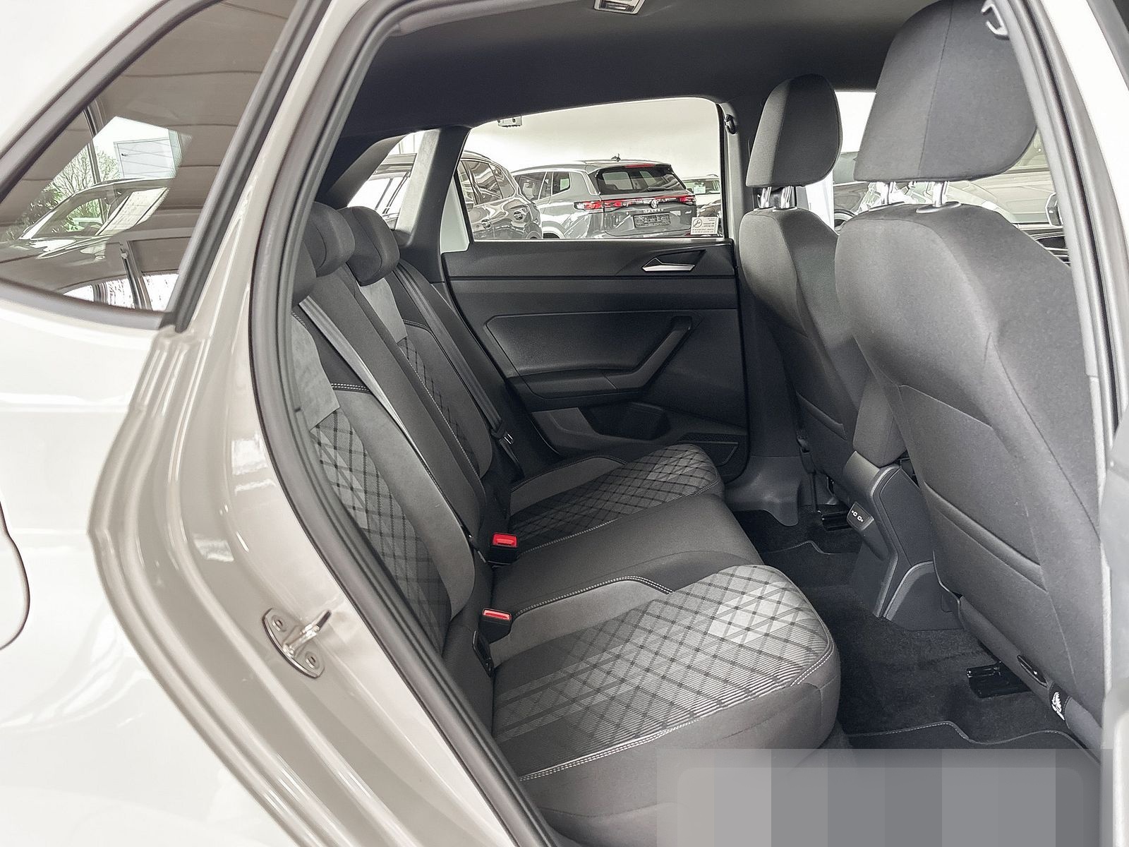 Volkswagen Polo 1.0 TSI R-Line LED-Scheinw. Lane Assist PDC foto 8