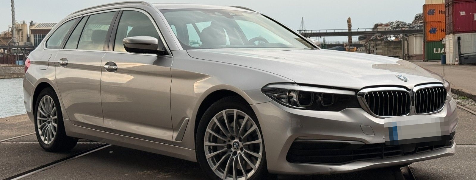 BMW 530i Touring H/K Standh ACC HUD Pano AHK Scheckh foto 4