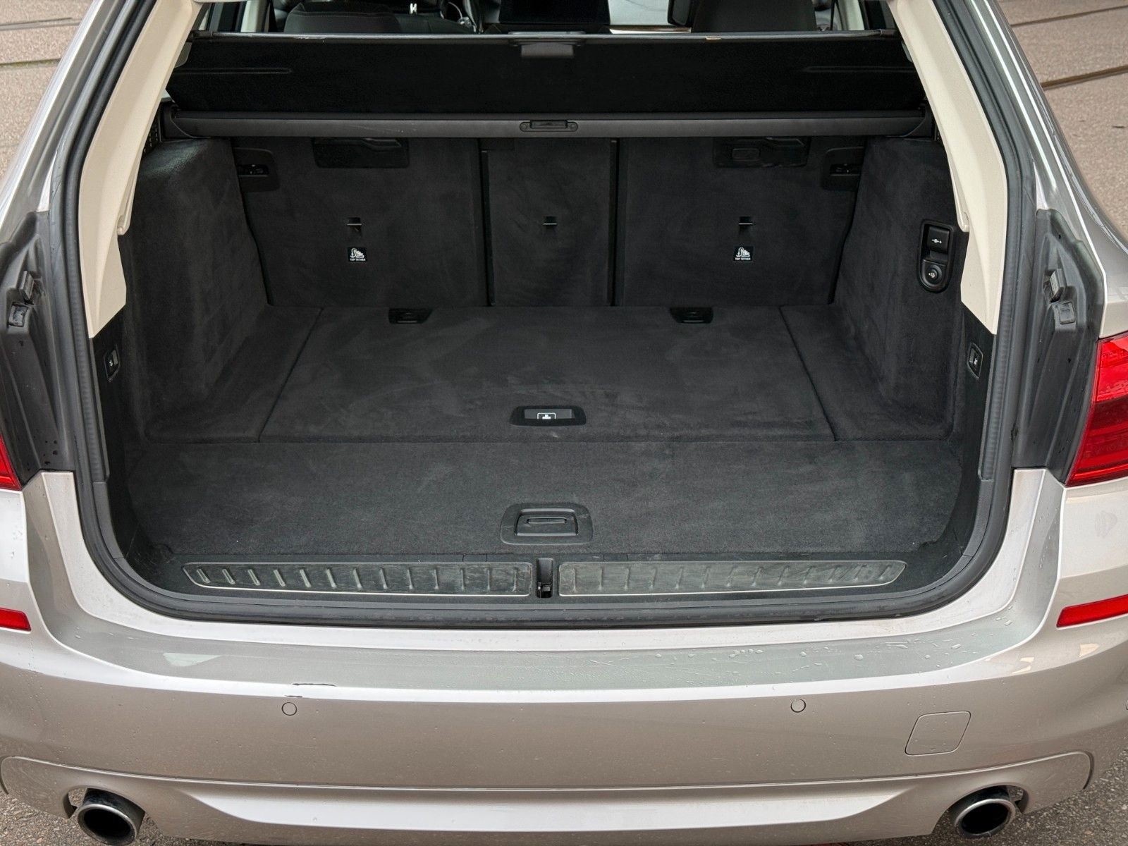 BMW 530i Touring H/K Standh ACC HUD Pano AHK Scheckh foto 10