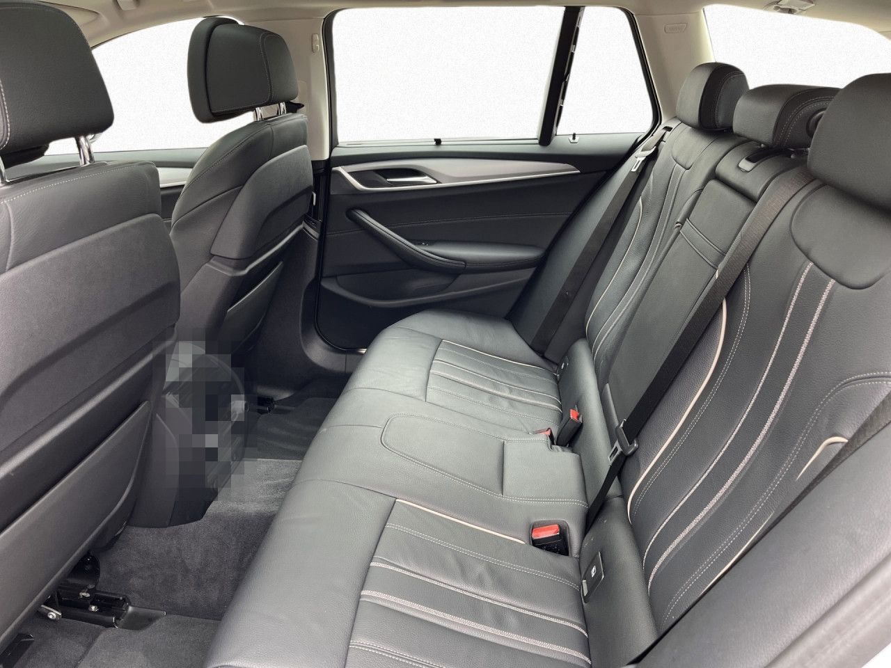 BMW 530e Touring LC-Prof HUD DAB RFK Pano Laser 18" foto 12