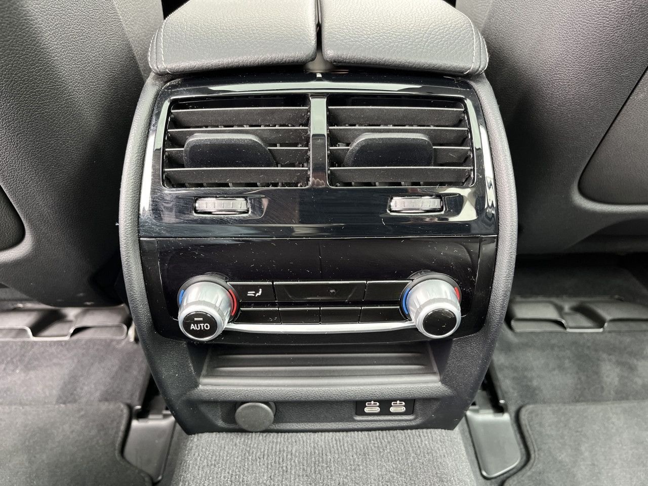 BMW 530e Touring LC-Prof HUD DAB RFK Pano Laser 18" foto 17