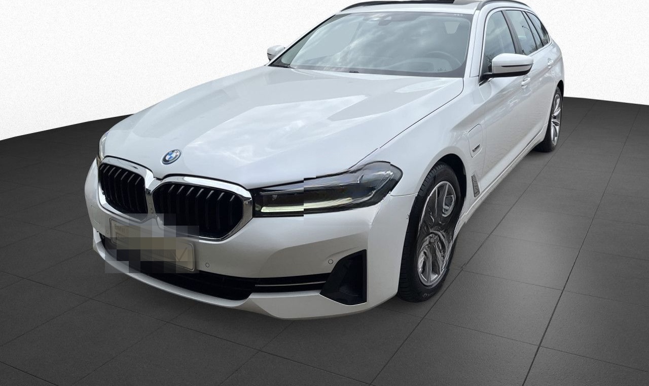 BMW 530e Touring LC-Prof HUD DAB RFK Pano Laser 18" foto 3
