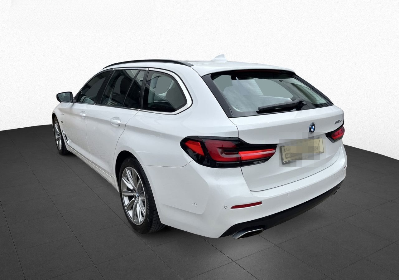BMW 530e Touring LC-Prof HUD DAB RFK Pano Laser 18" foto 4