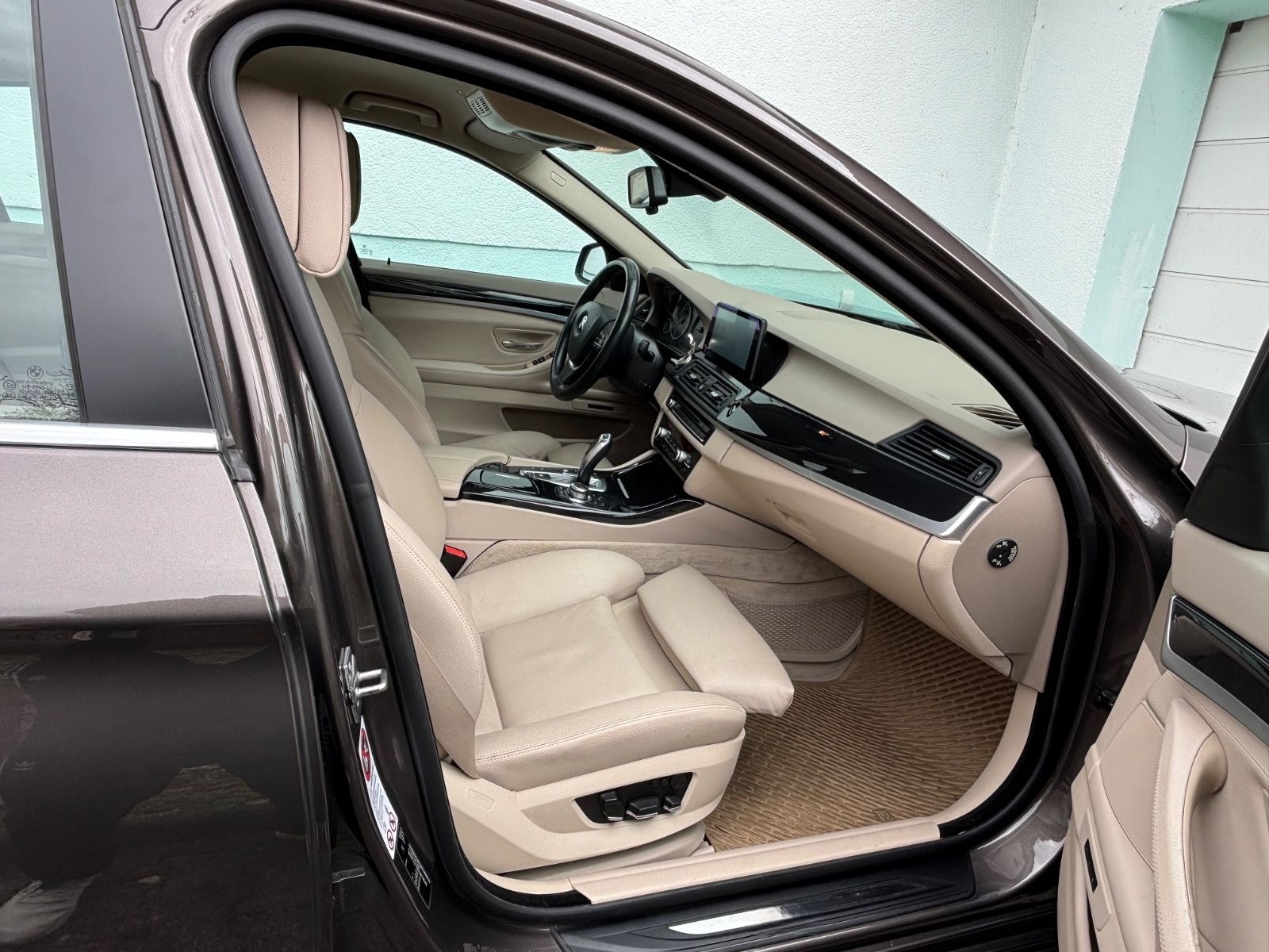 BMW 530d xDrive*Wenig KM*Rückfahrkamera+Komfortsitze foto 16