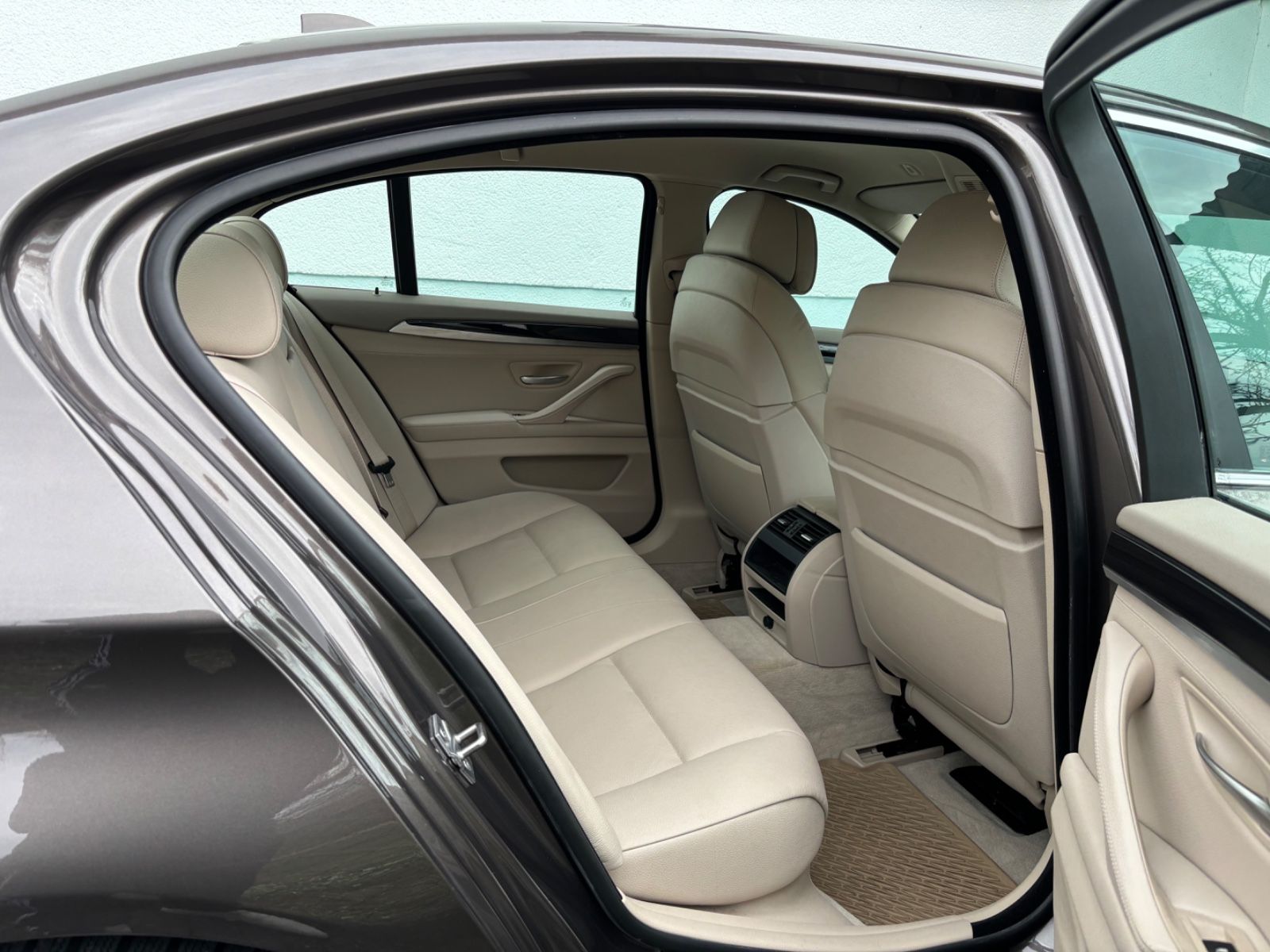 BMW 530d xDrive*Wenig KM*Rückfahrkamera+Komfortsitze foto 24