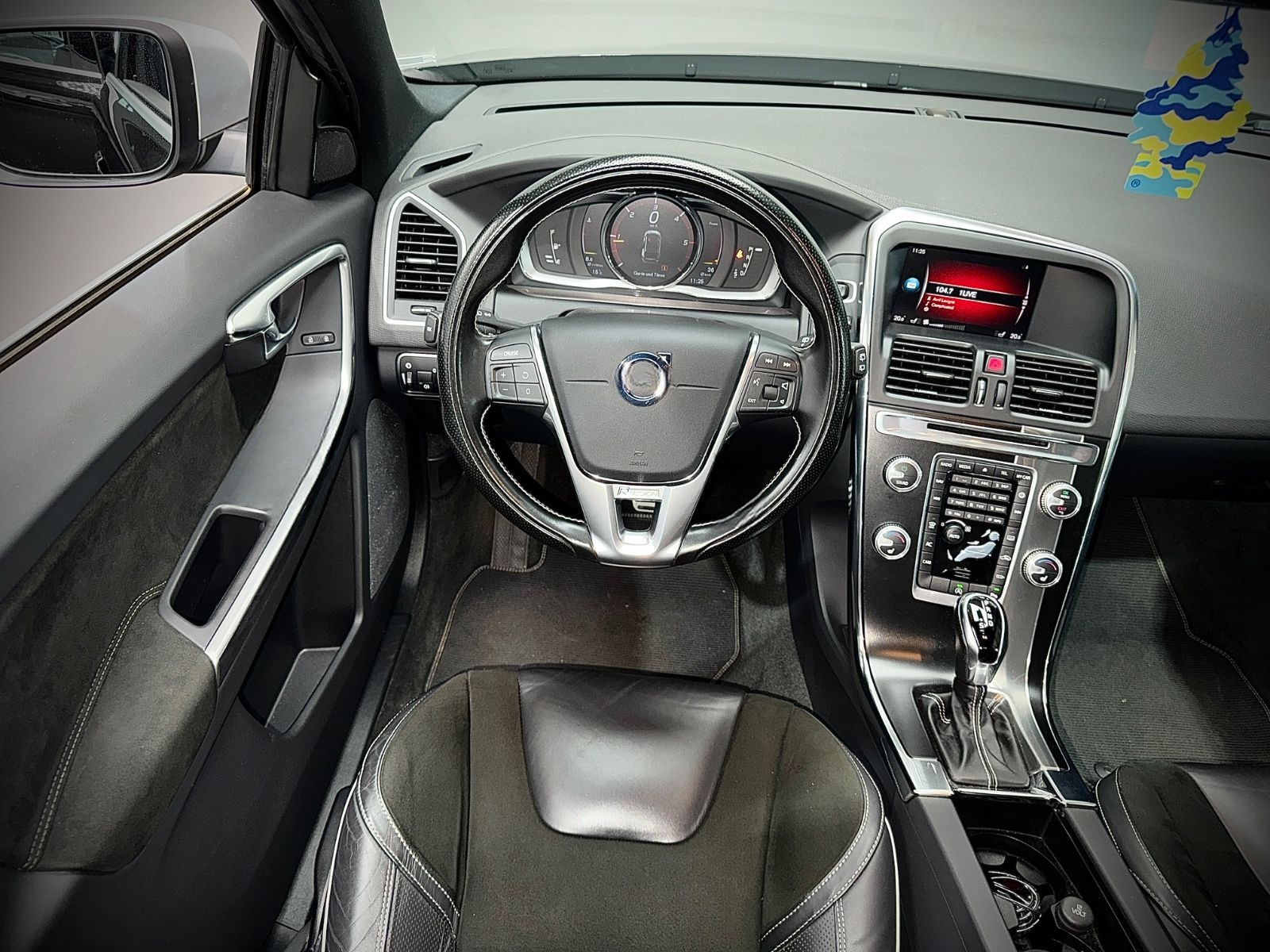 Volvo XC60*R-DESIGN*KAMERA*NAVI*STANDHEIZUNG foto 13