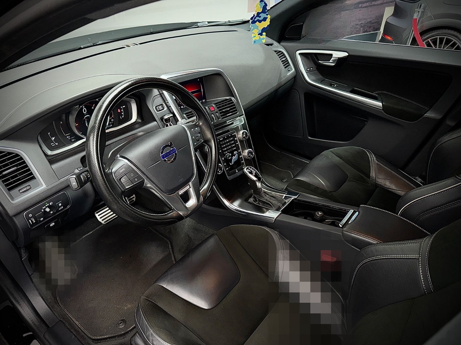 Volvo XC60*R-DESIGN*KAMERA*NAVI*STANDHEIZUNG foto 16