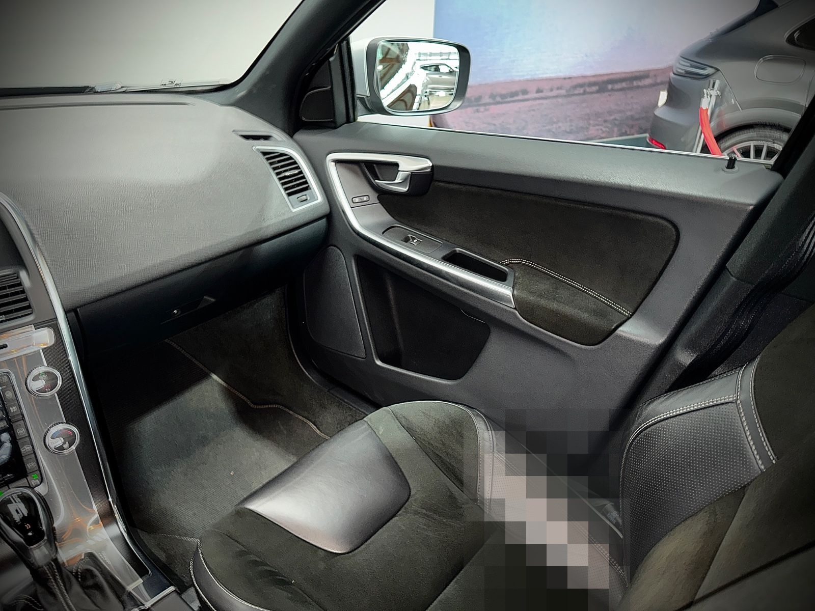 Volvo XC60*R-DESIGN*KAMERA*NAVI*STANDHEIZUNG foto 18