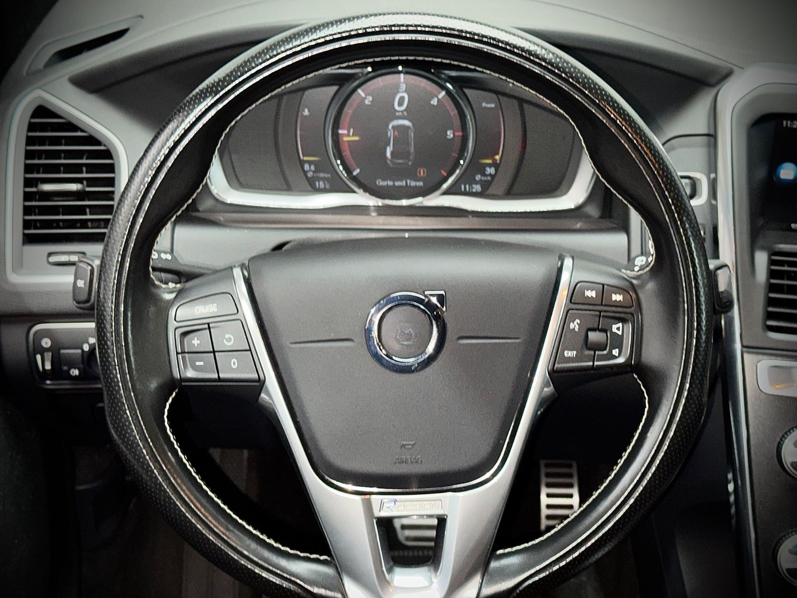 Volvo XC60*R-DESIGN*KAMERA*NAVI*STANDHEIZUNG foto 19