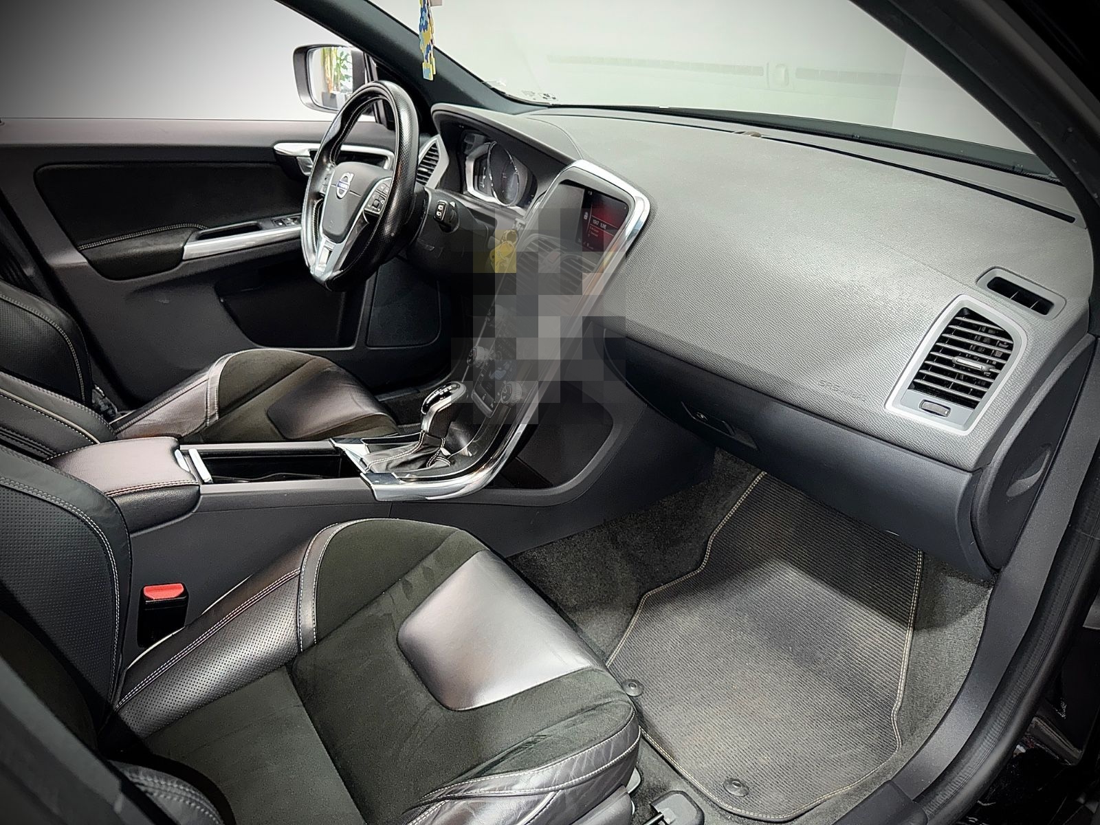 Volvo XC60*R-DESIGN*KAMERA*NAVI*STANDHEIZUNG foto 23