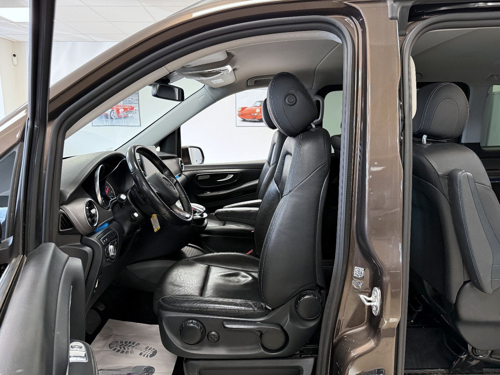 Mercedes-Benz V 220d Avantgarde Lang *8Sitzer*ACC*AHK*360°Kam foto 5